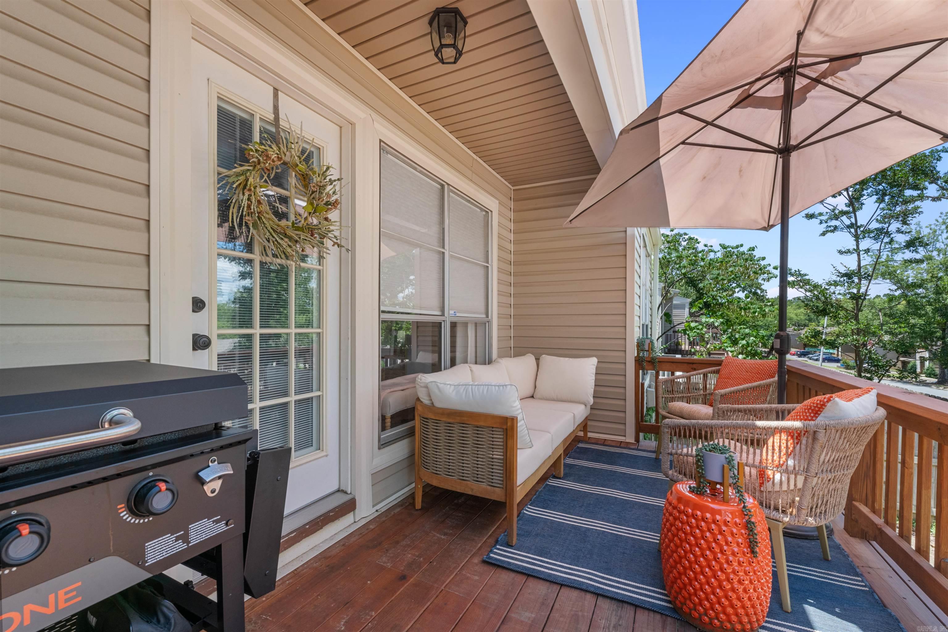 INDIAN HILLS TOWN HOMES - Residential