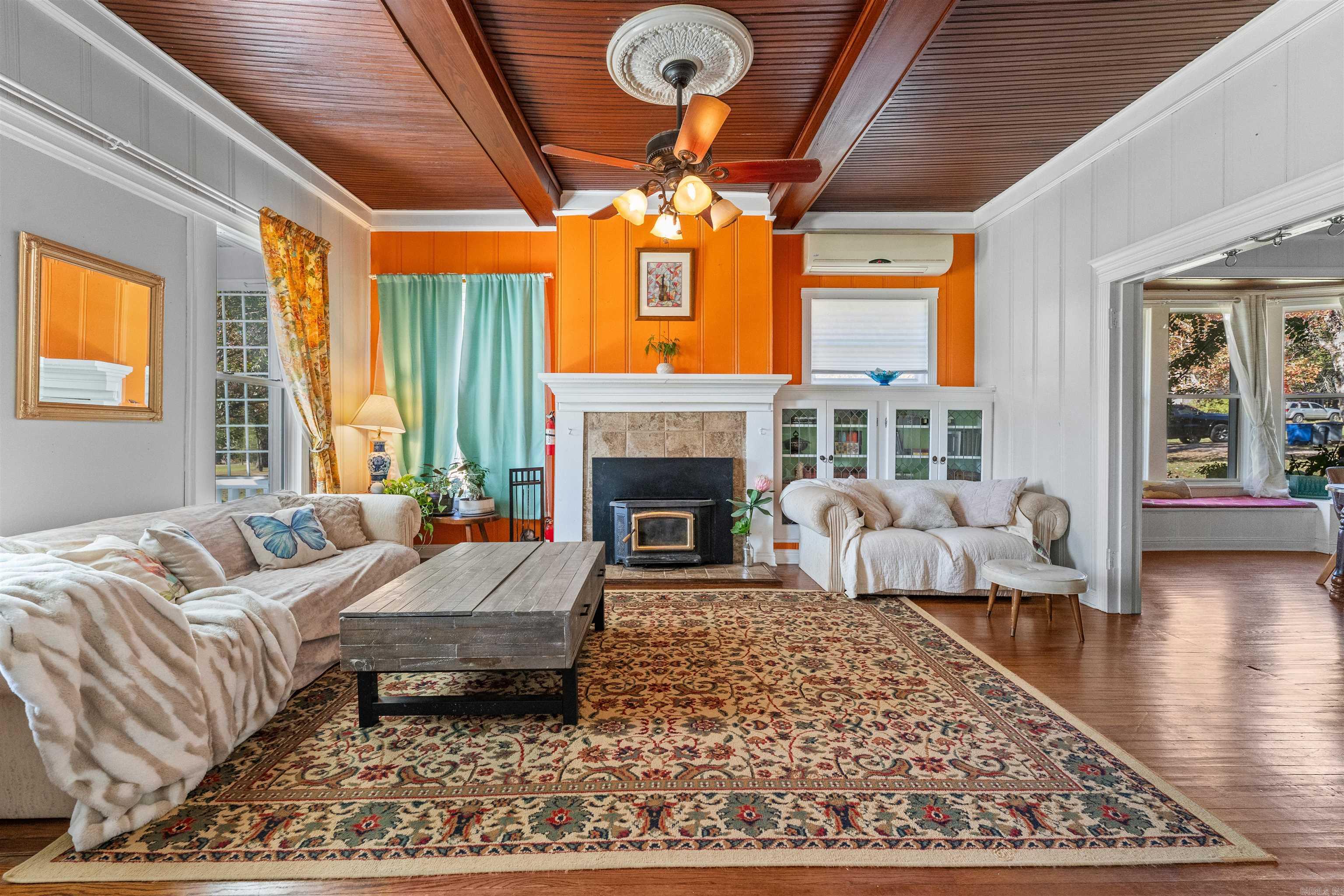 EL PASO (TOWN OF) - Residential