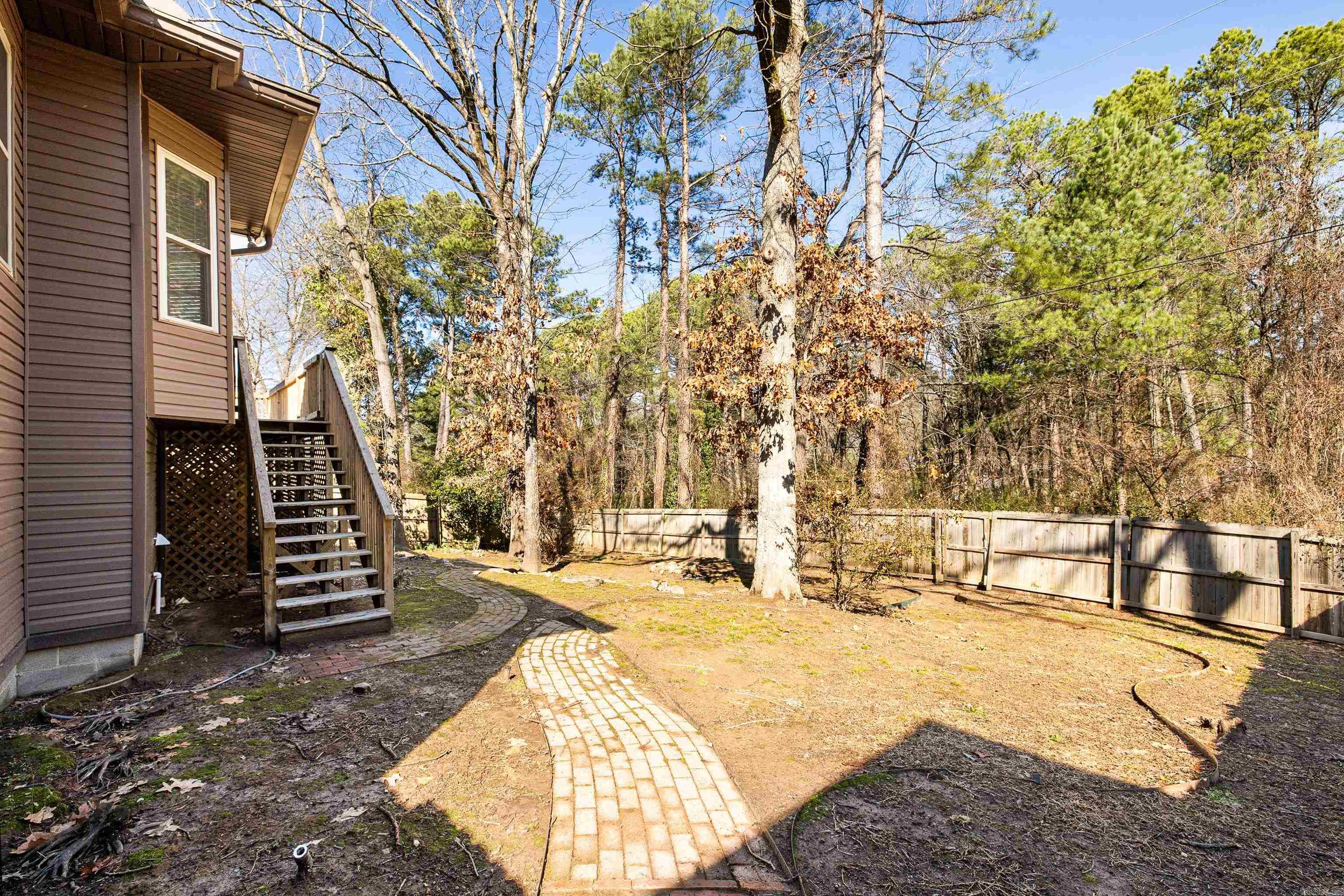 WESTBURY - Residential