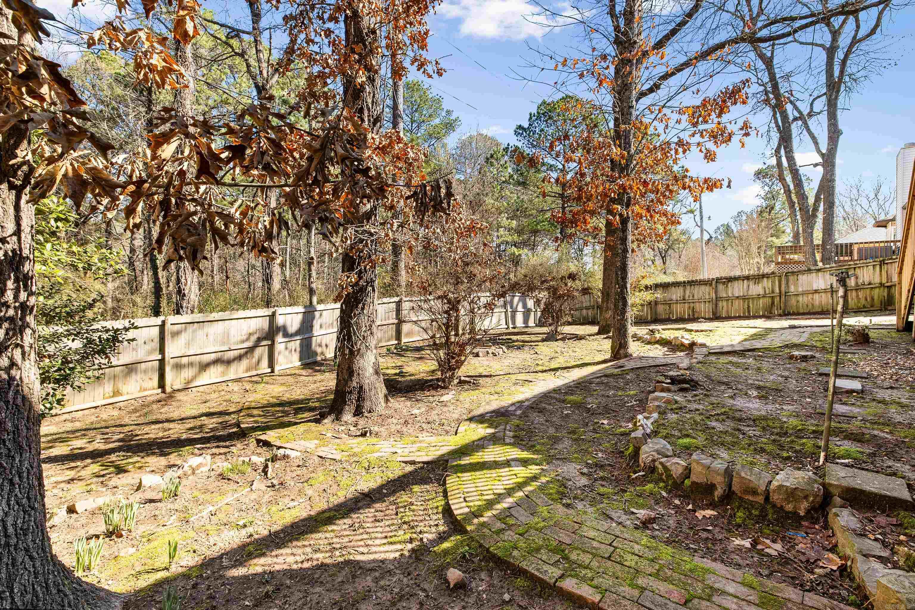 WESTBURY - Residential