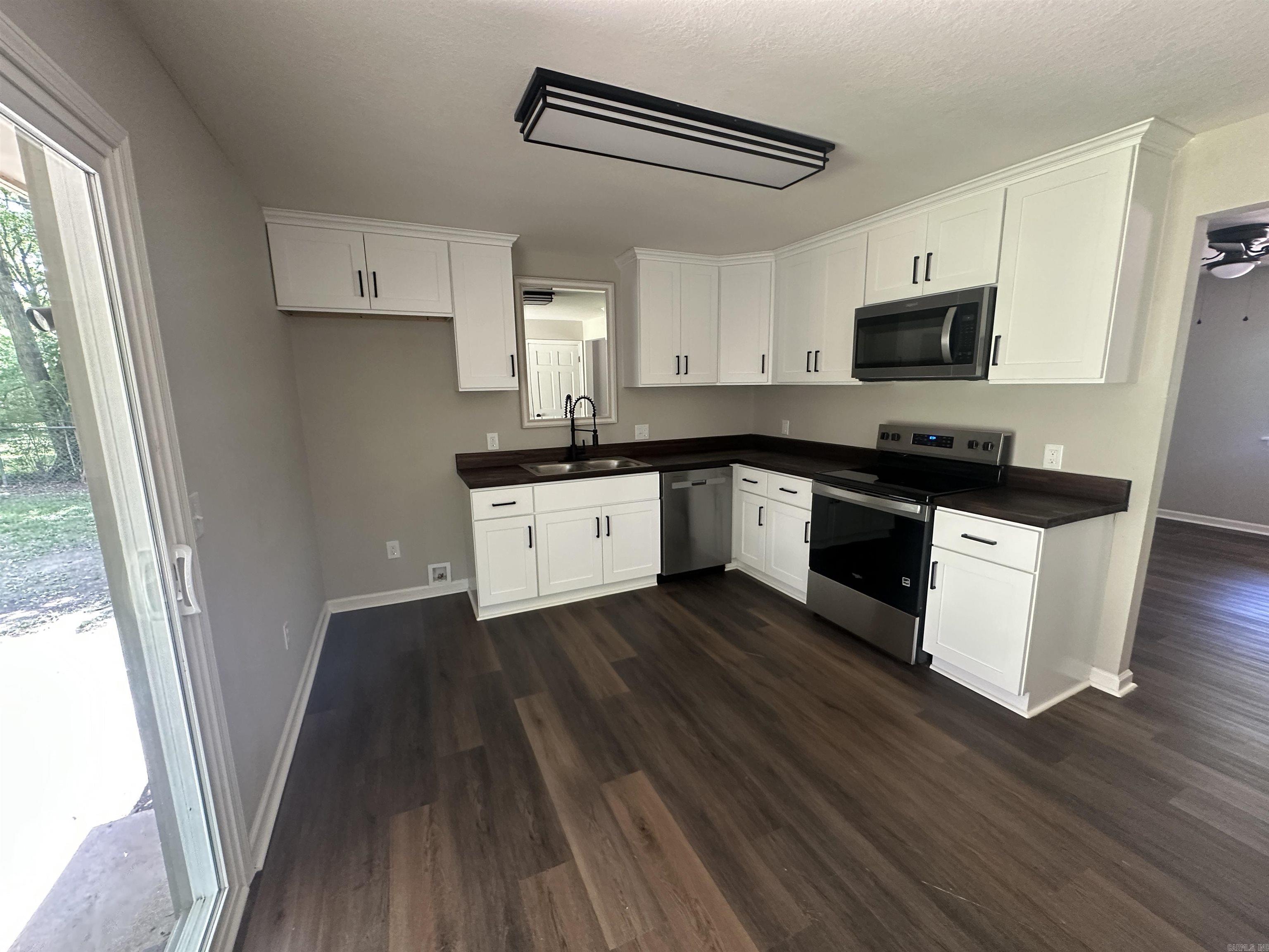 COSTON ACRES - Residential