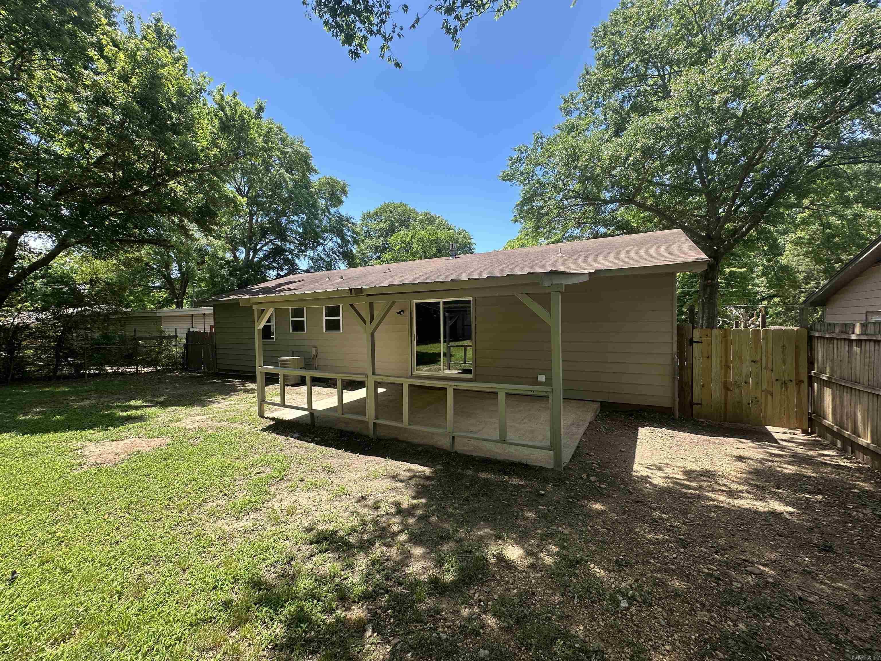 COSTON ACRES - Residential