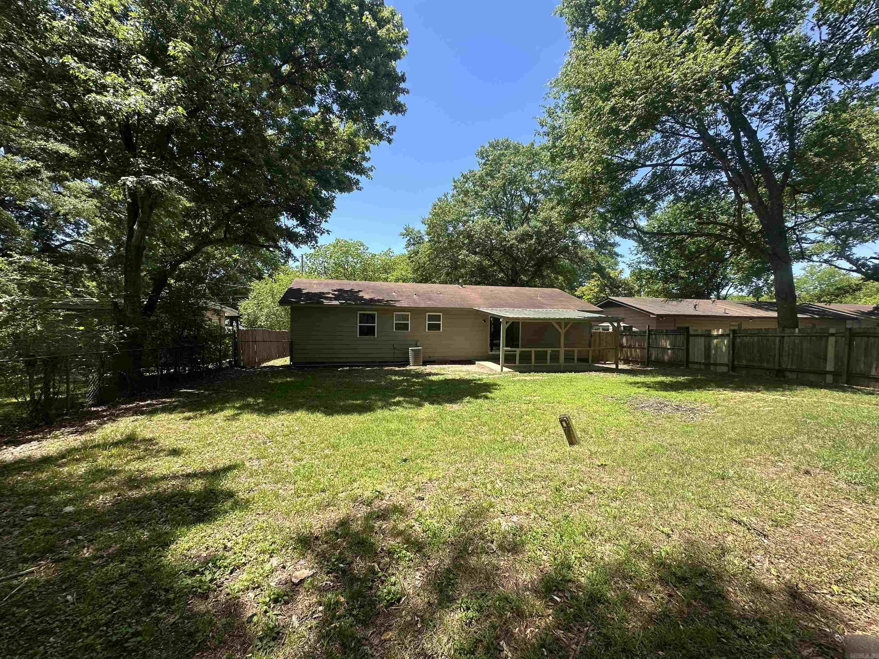 COSTON ACRES - Residential