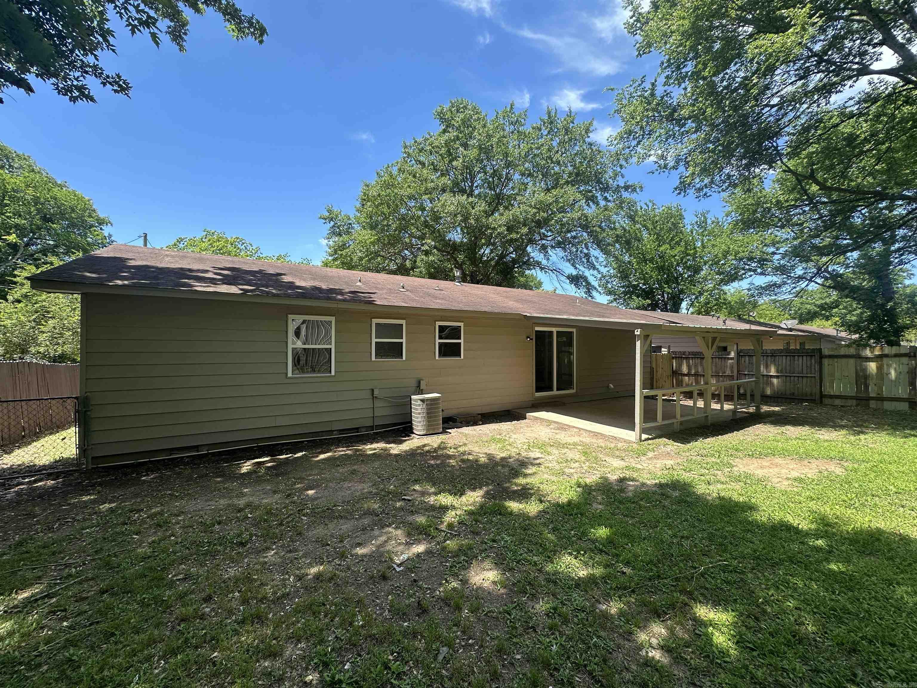 COSTON ACRES - Residential