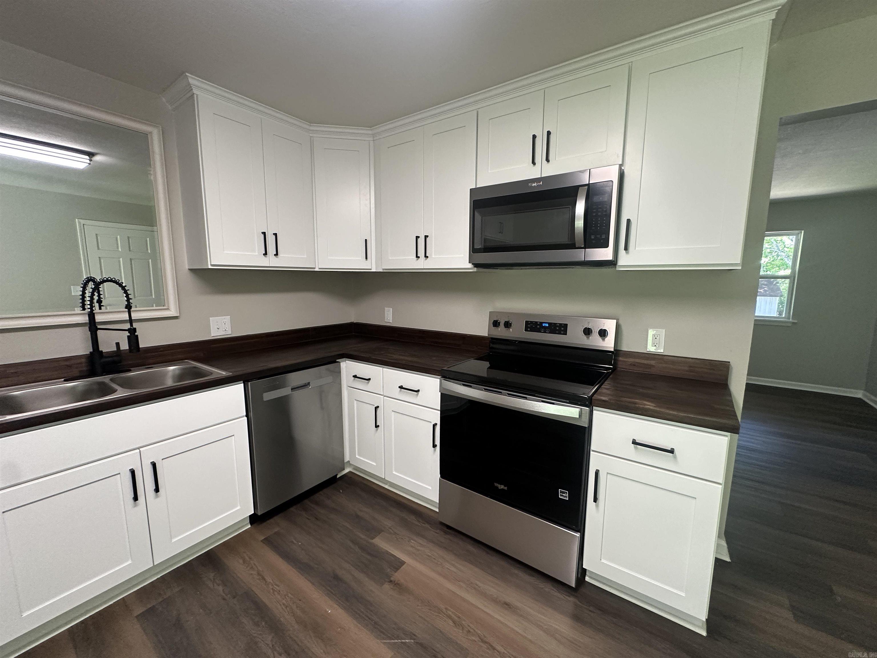 COSTON ACRES - Residential