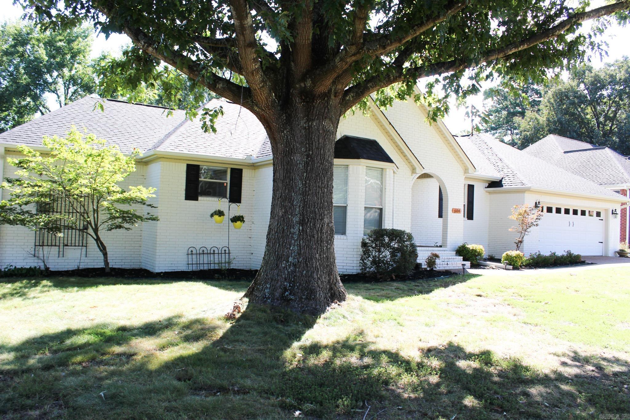 RIVER OAKS - Residential