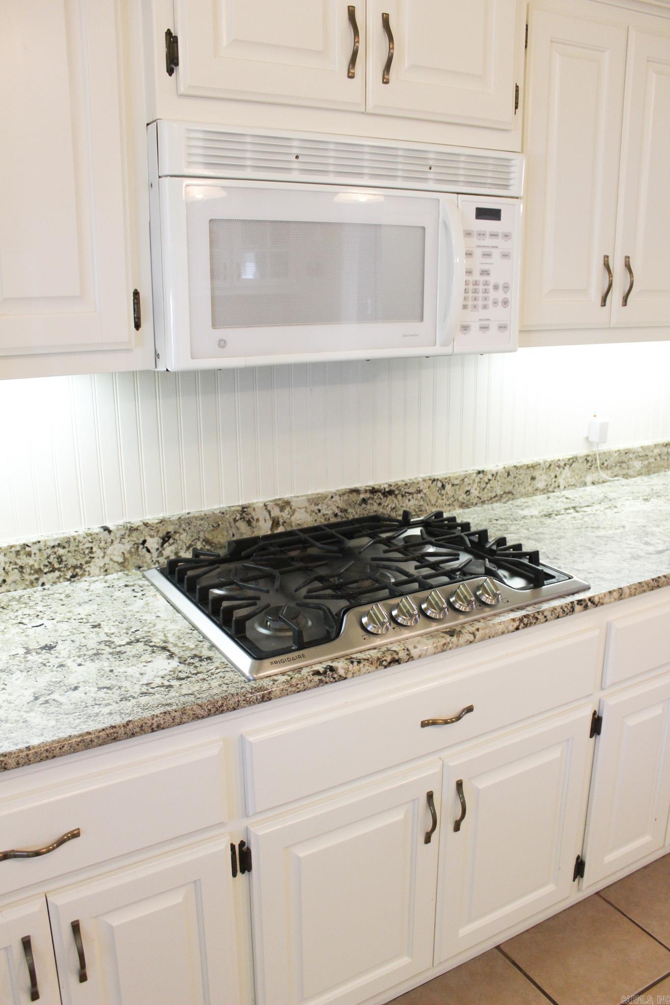 RIVER OAKS - Residential