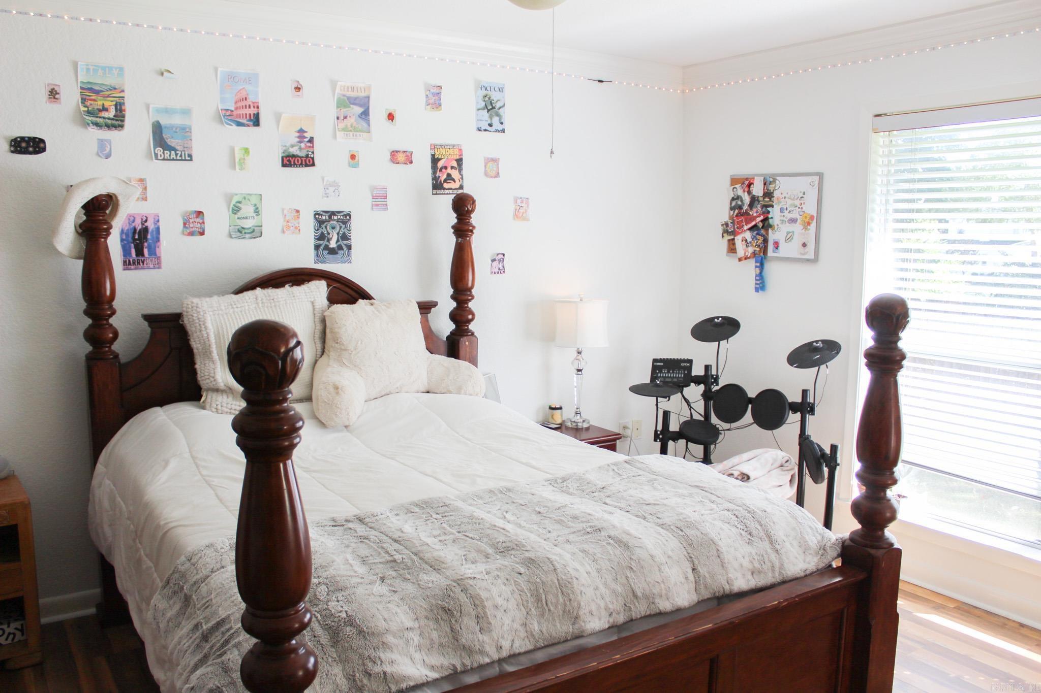 RIVER OAKS - Residential