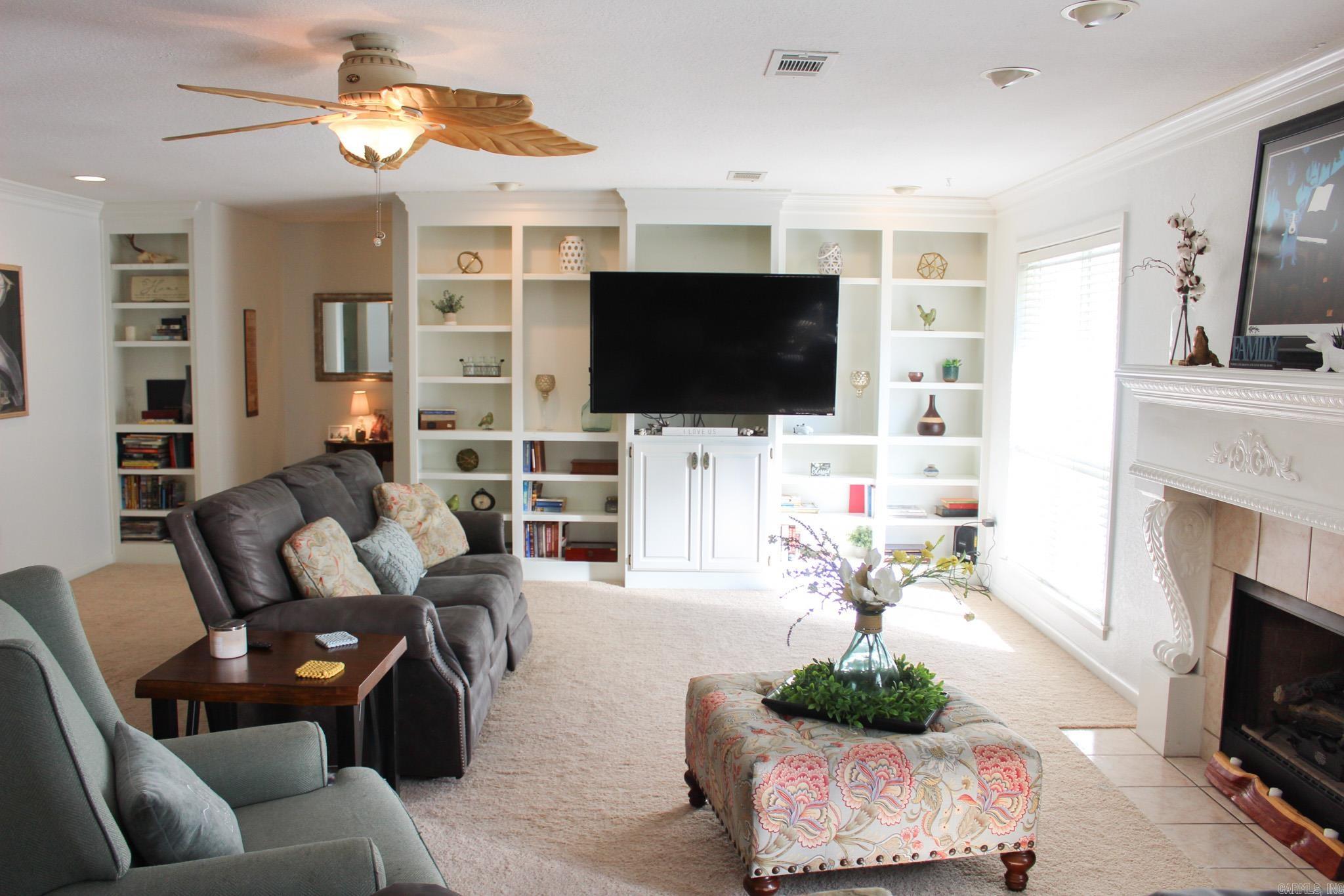 RIVER OAKS - Residential