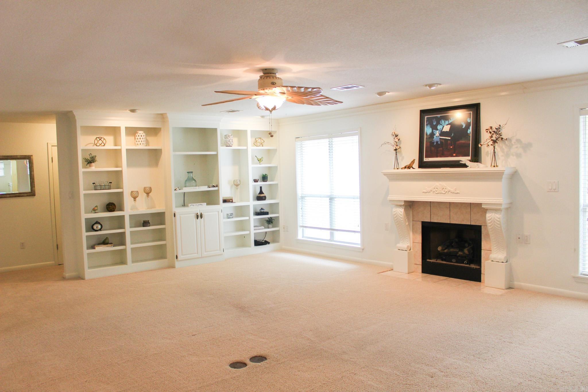 RIVER OAKS - Residential