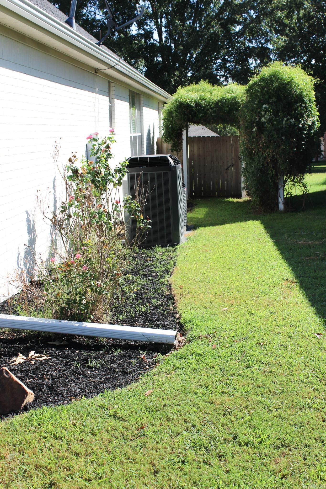 RIVER OAKS - Residential