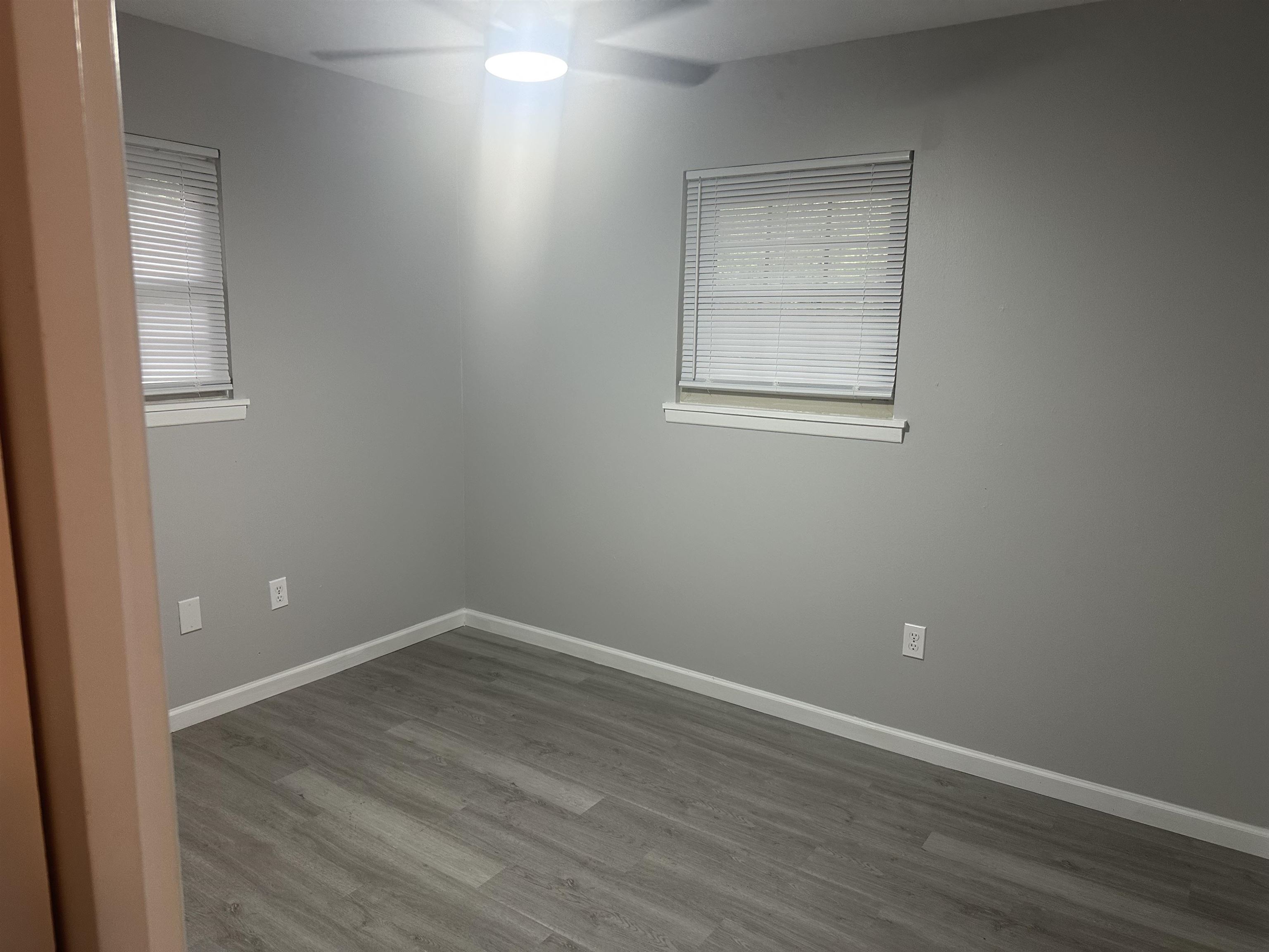 TWIN LAKES - Residential