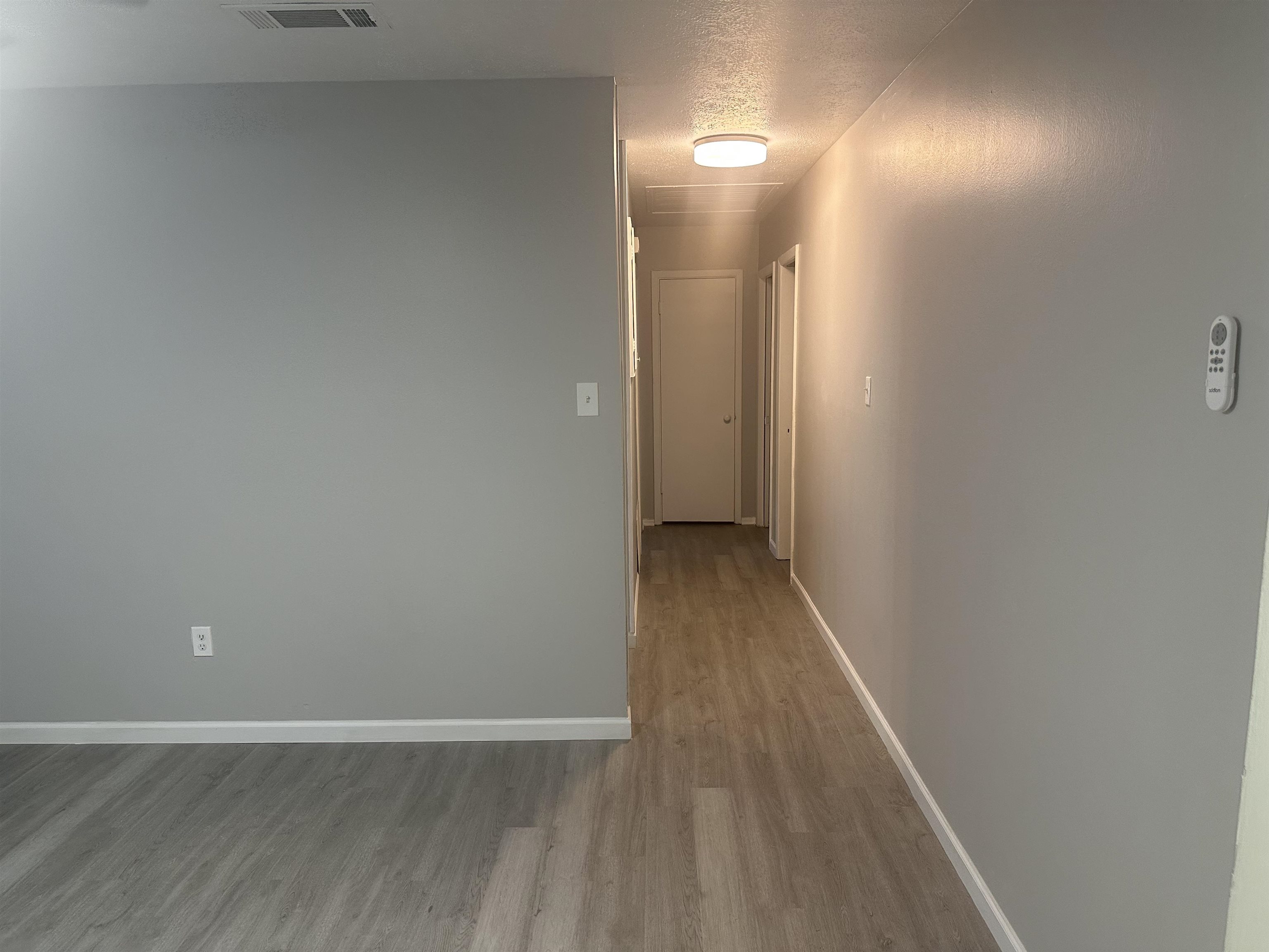 TWIN LAKES - Residential