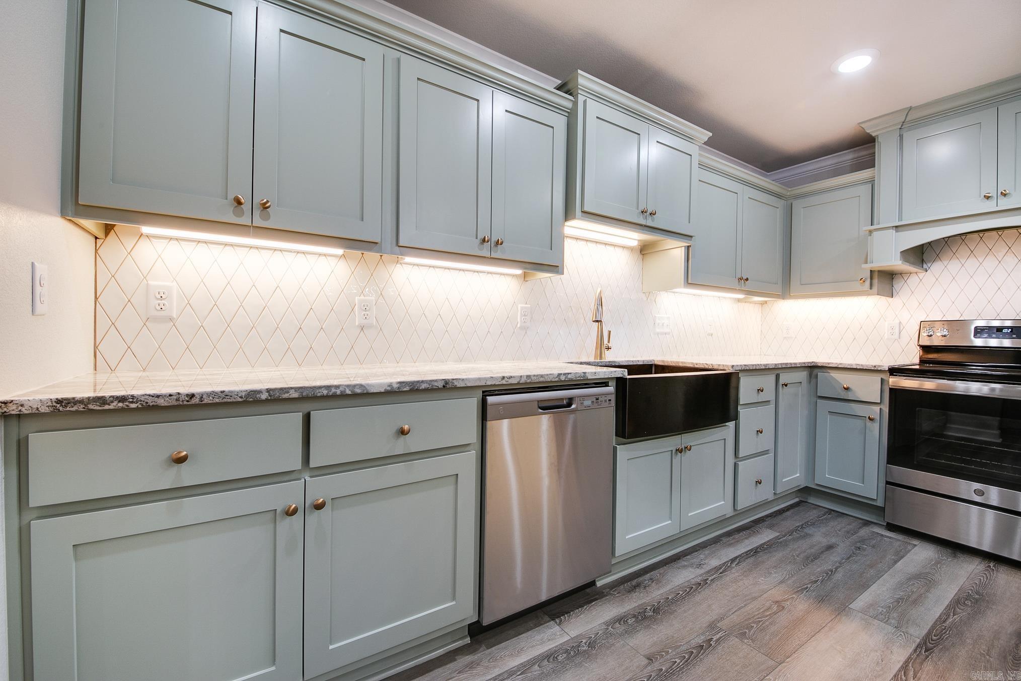 AUTUMN BROOKE - Residential