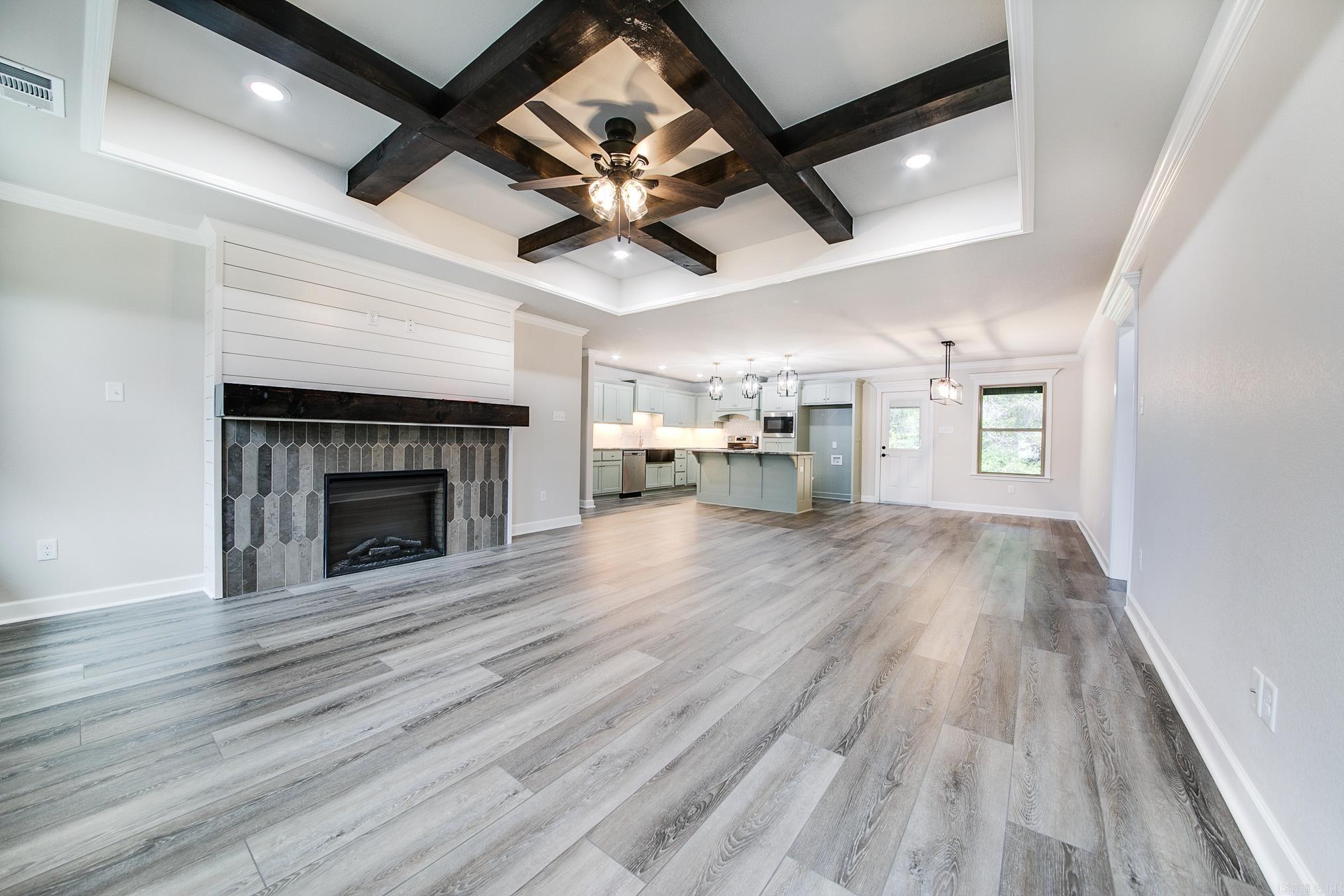 AUTUMN BROOKE - Residential