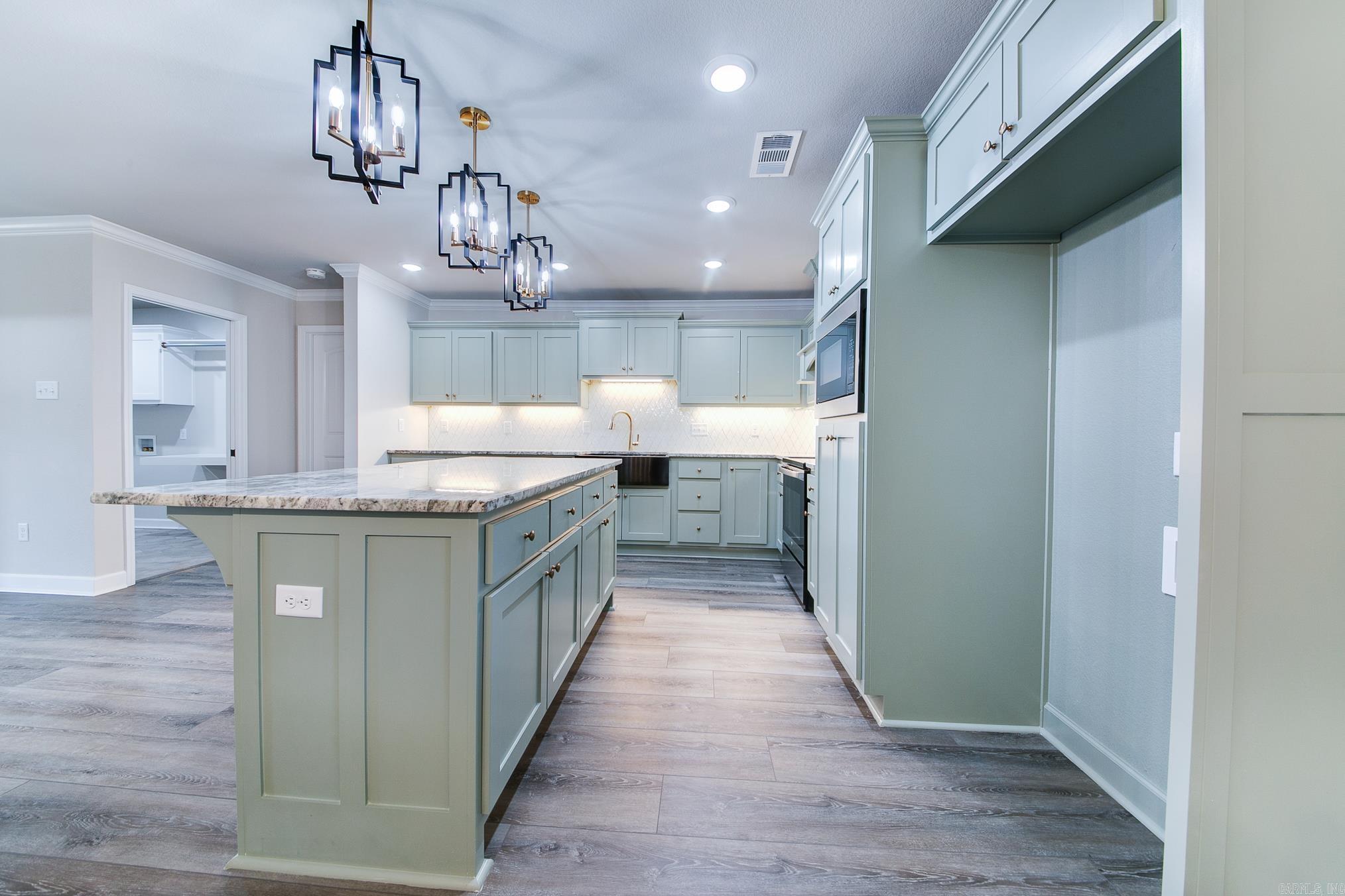 AUTUMN BROOKE - Residential