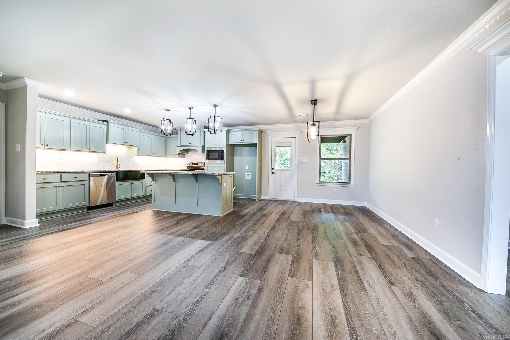 AUTUMN BROOKE - Residential