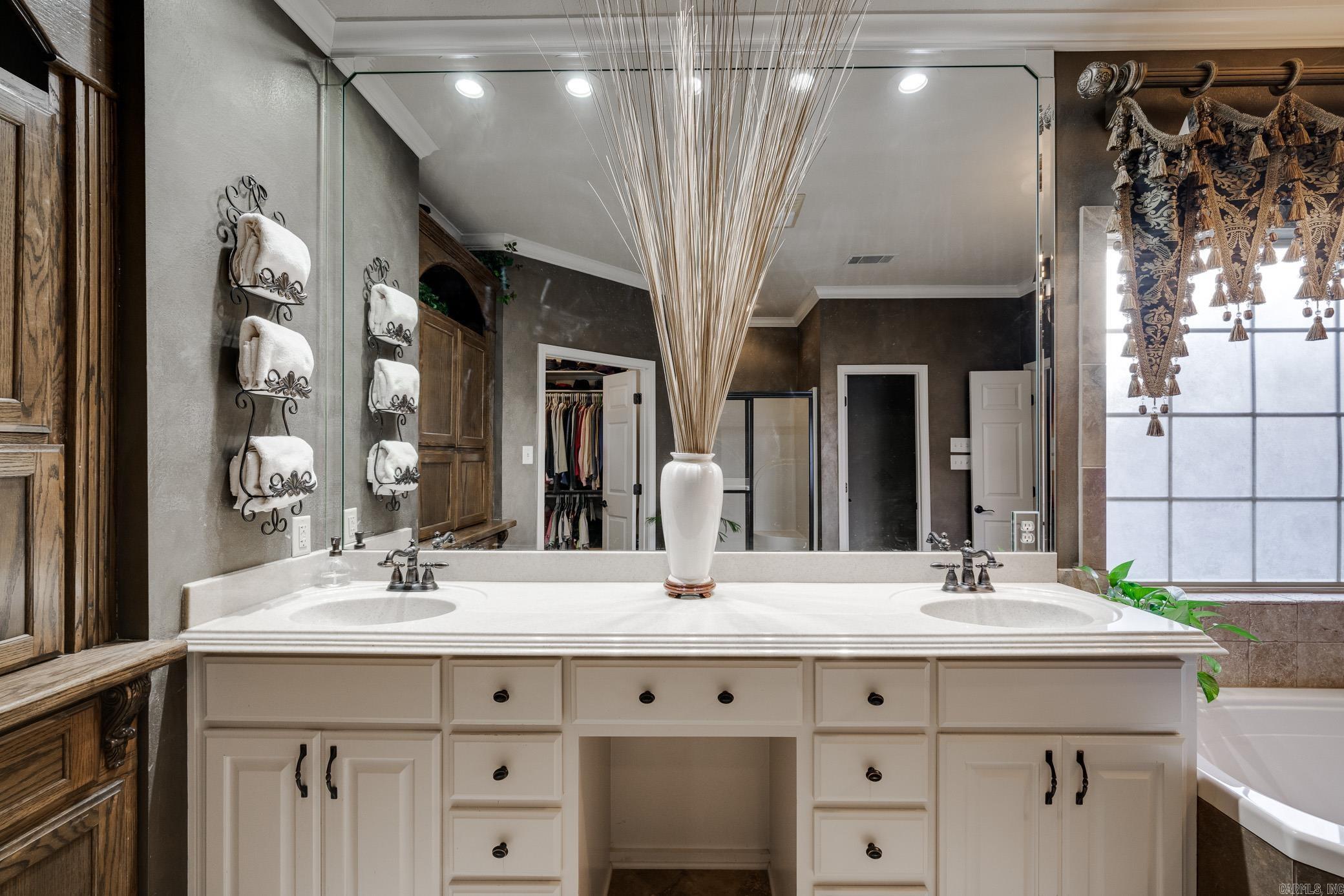 Royal Oaks - Residential