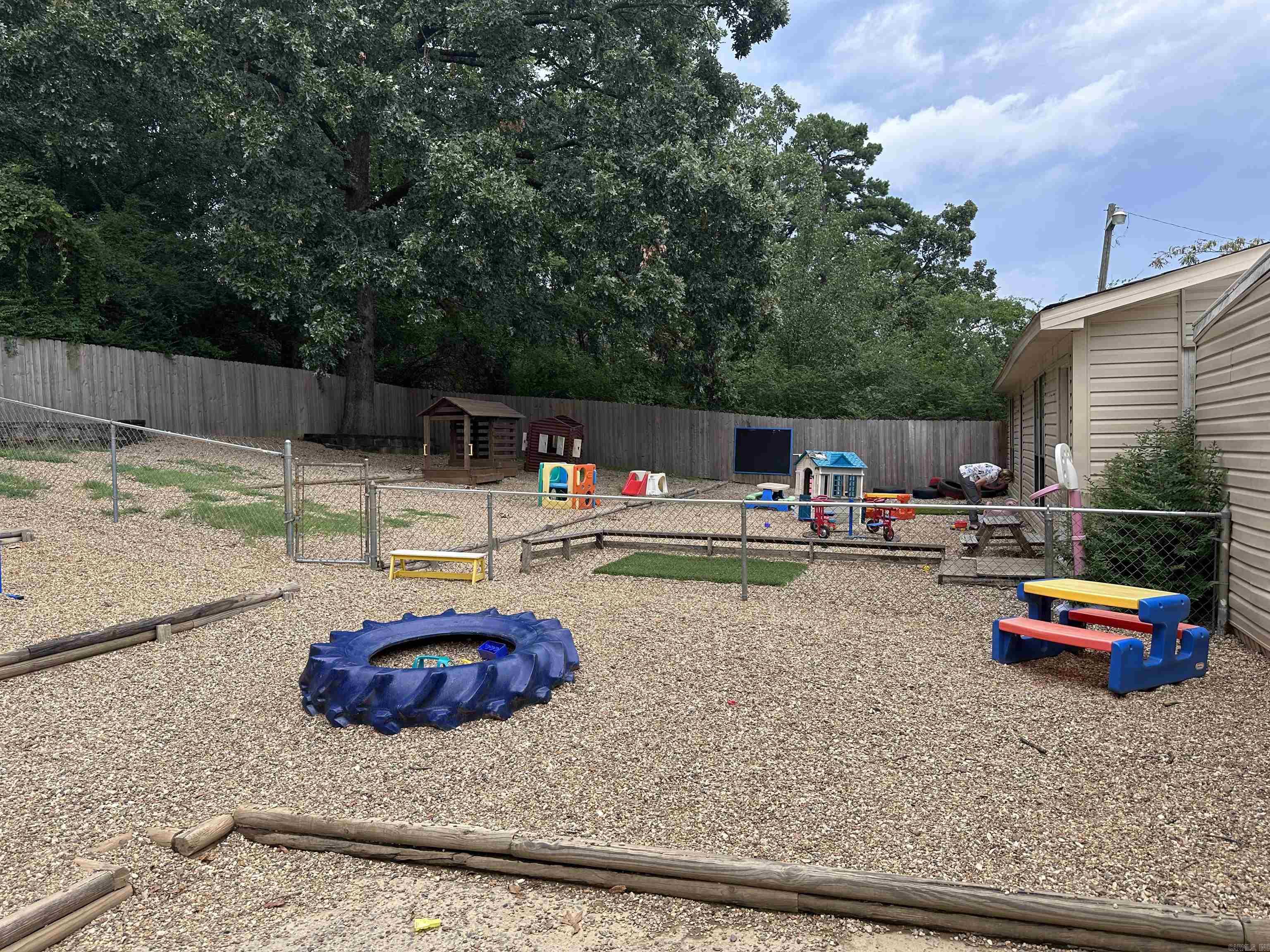 Hinson Corners - Commercial Sale