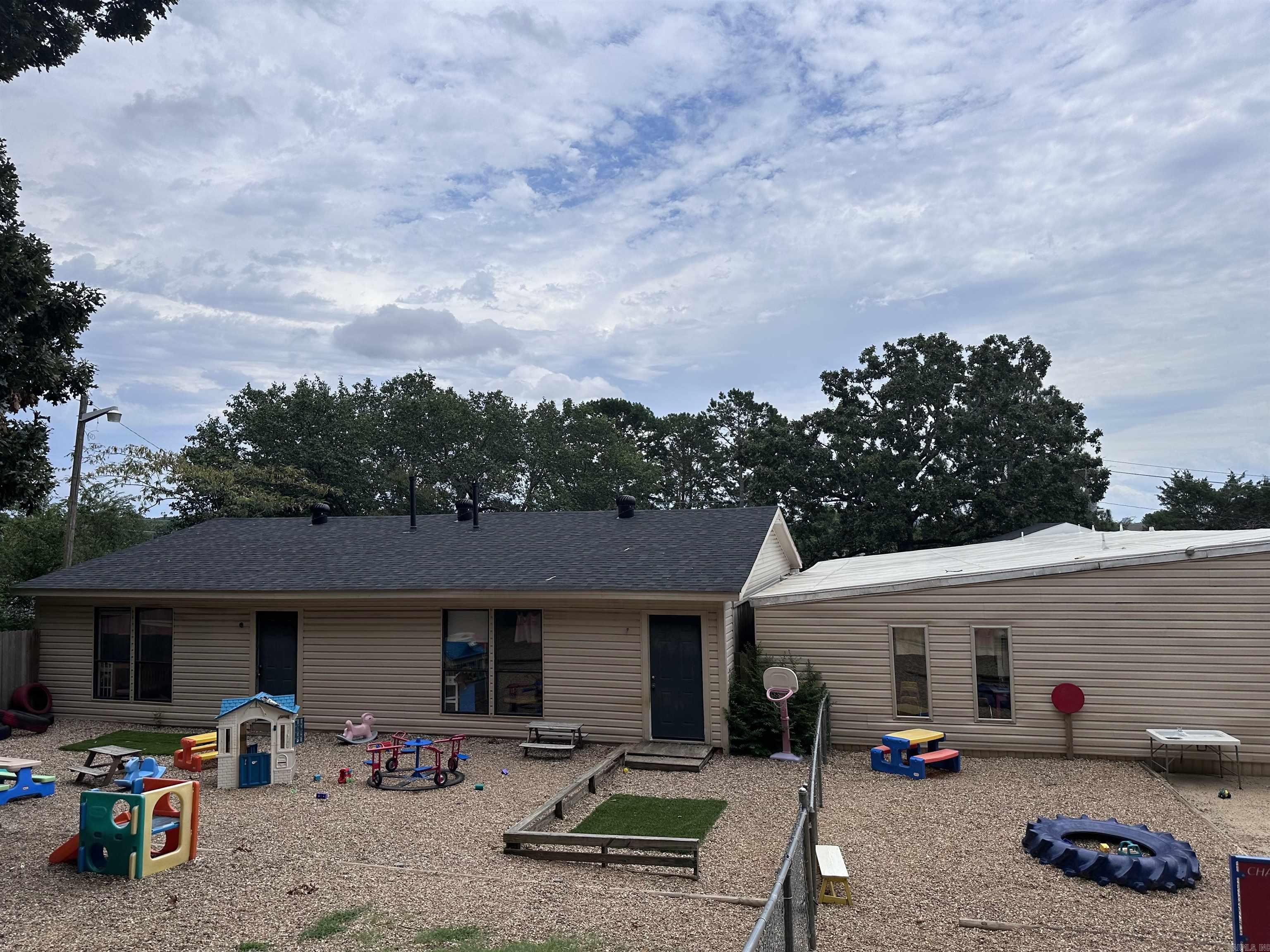 Hinson Corners - Commercial Sale