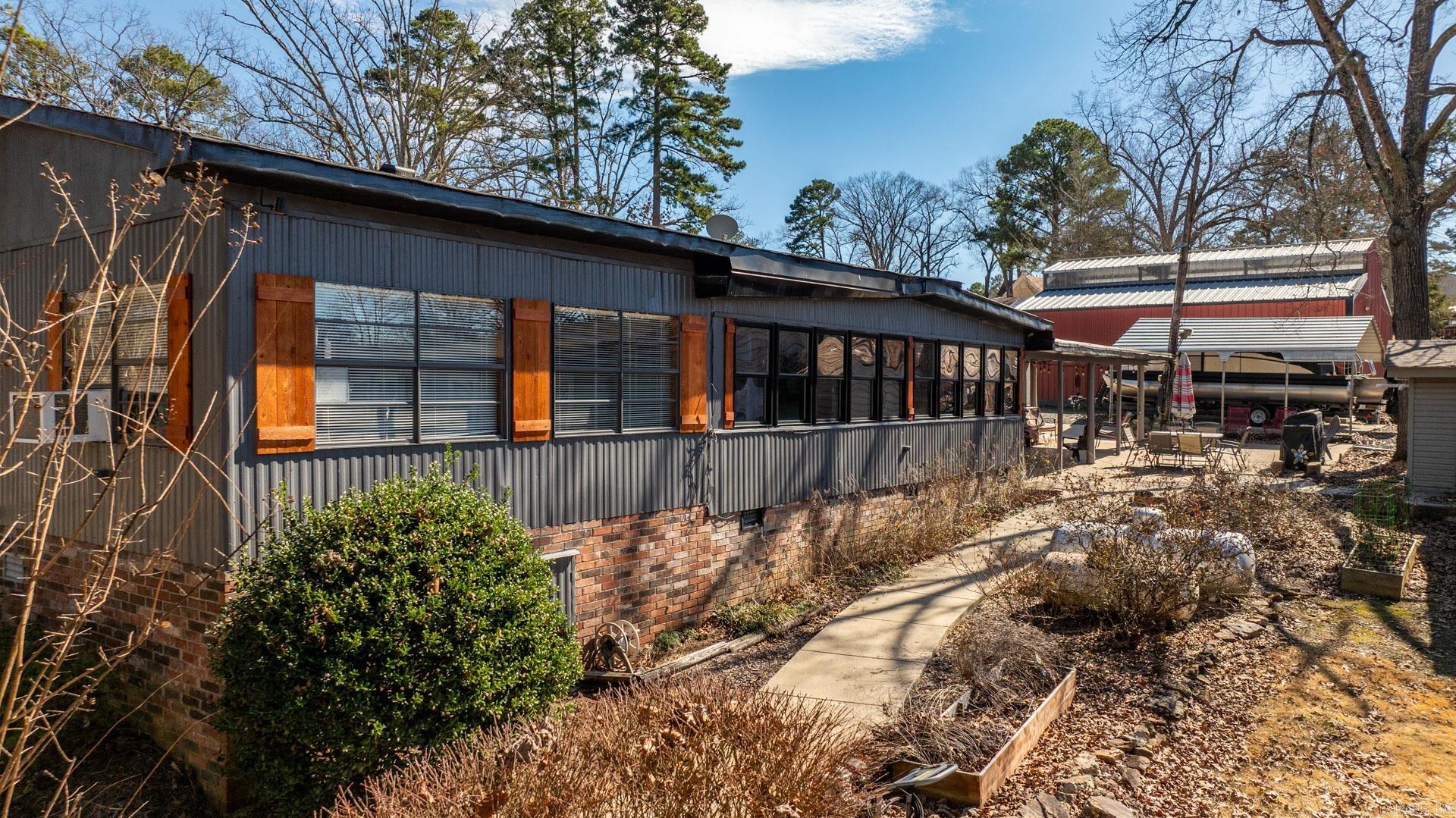 RIVERSIDE ADDITION - Residential