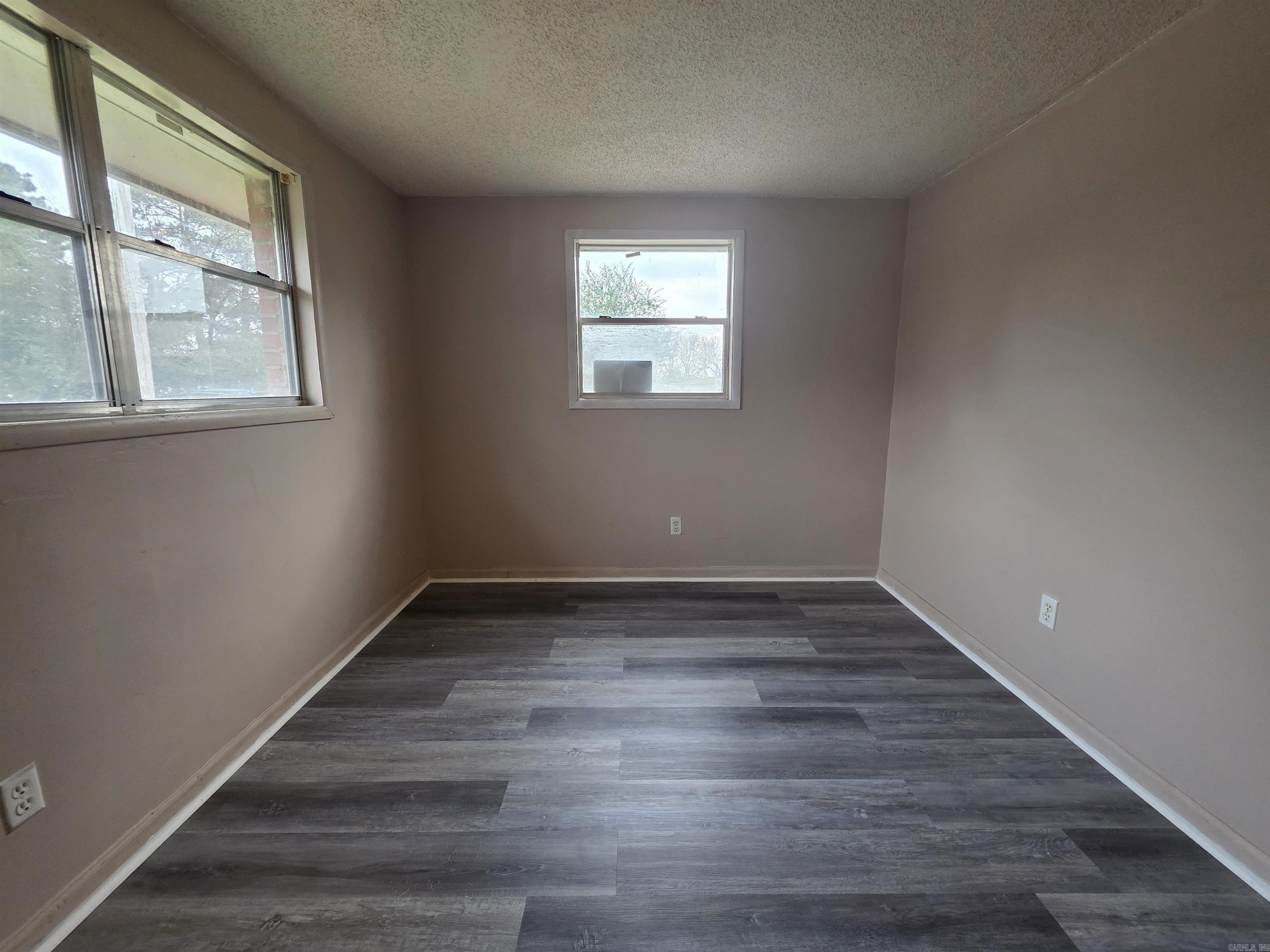 JULIE ADDN - NORTH LITTLE ROCK - Residential Lease