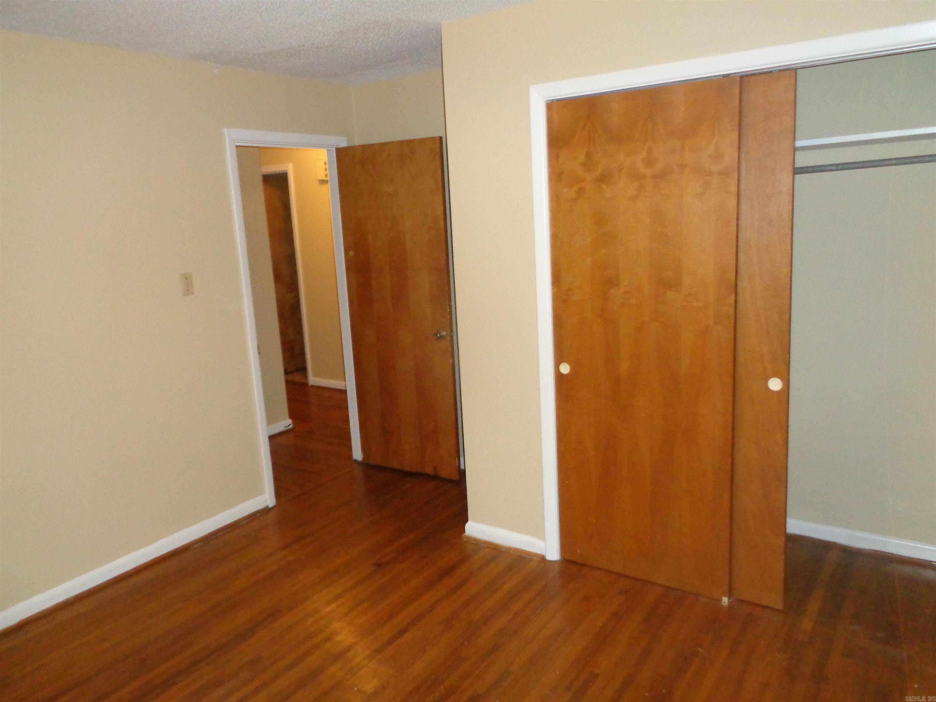 BARROW JOHN - Residential