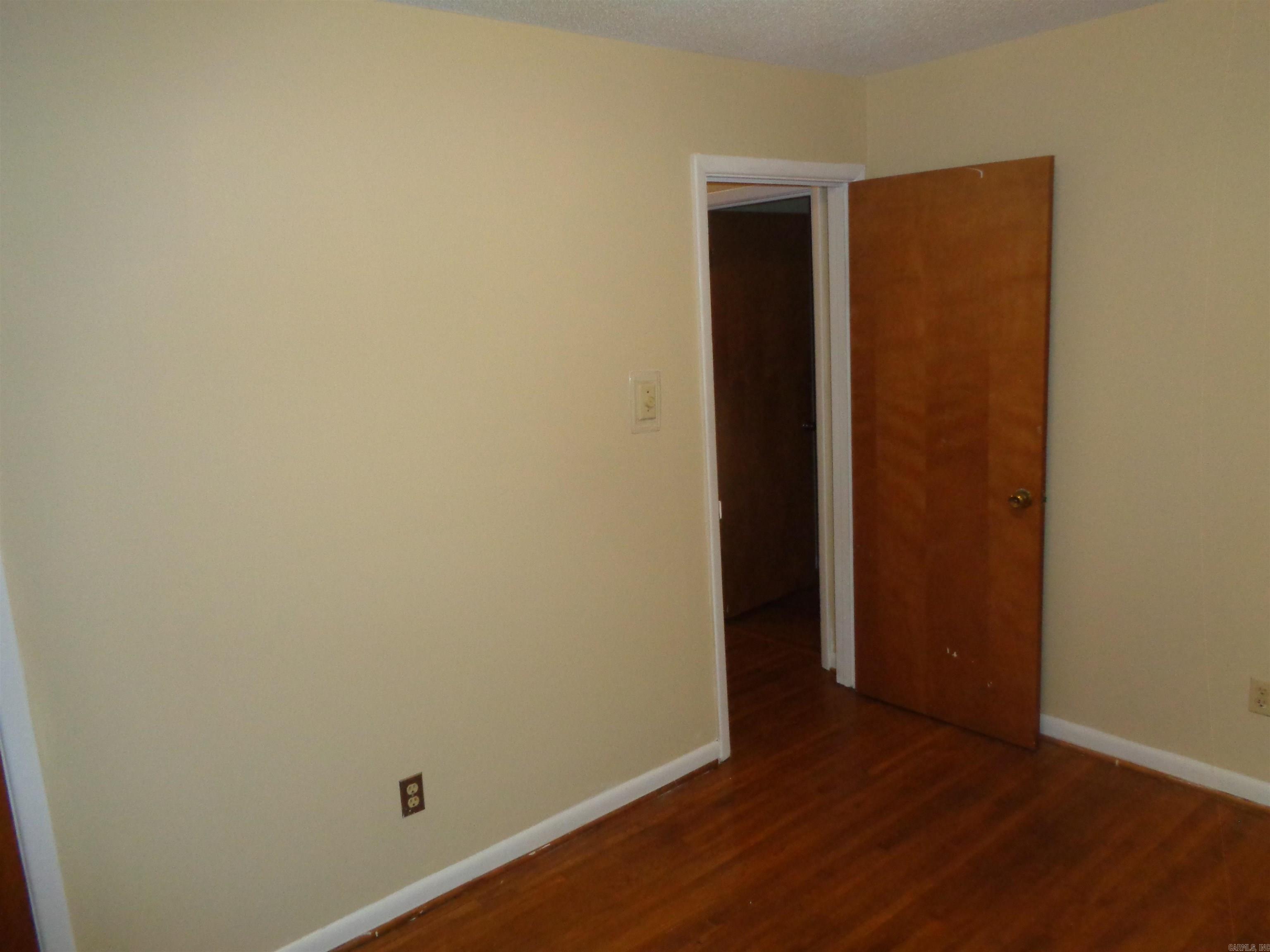 BARROW JOHN - Residential