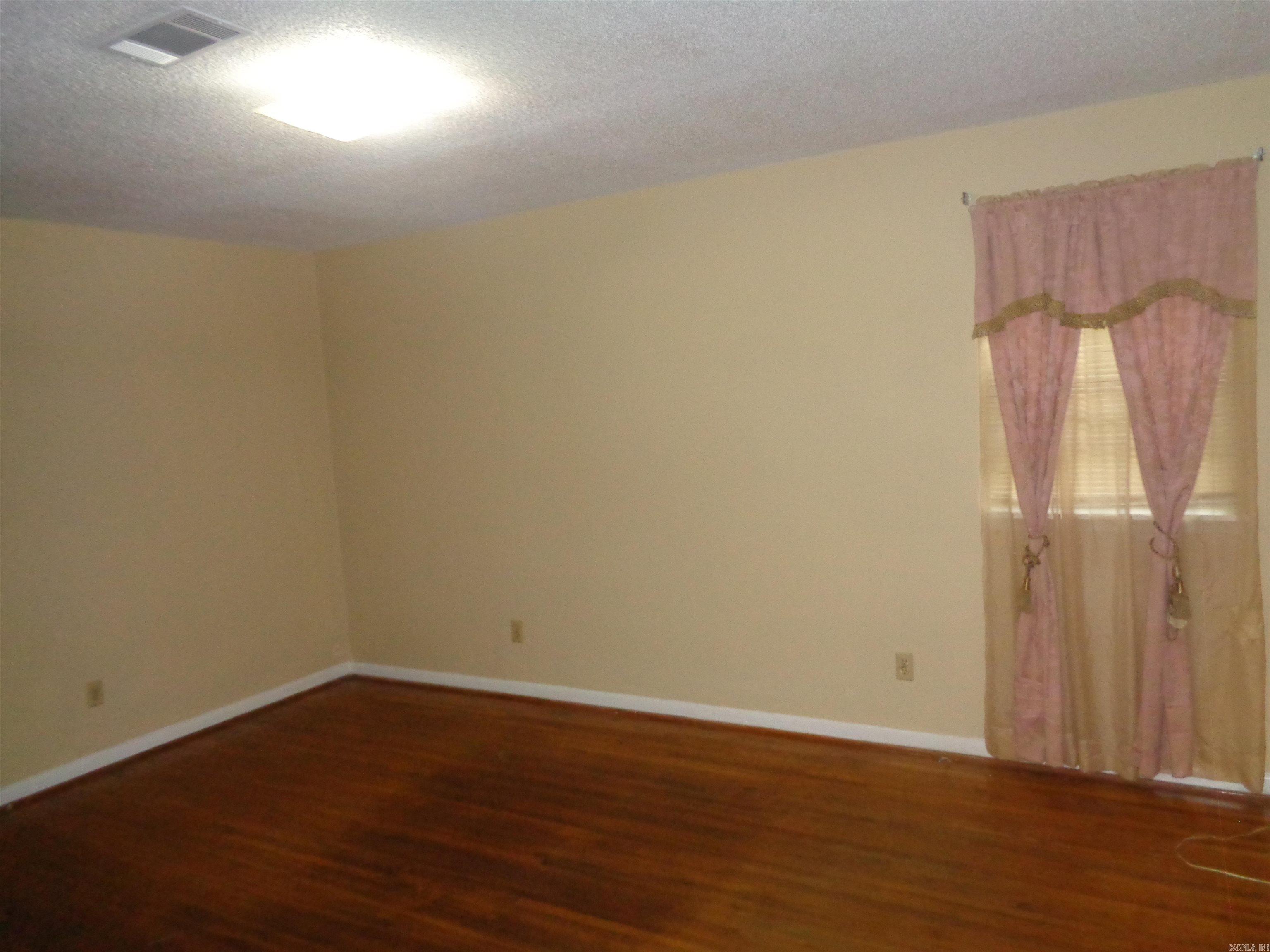 BARROW JOHN - Residential