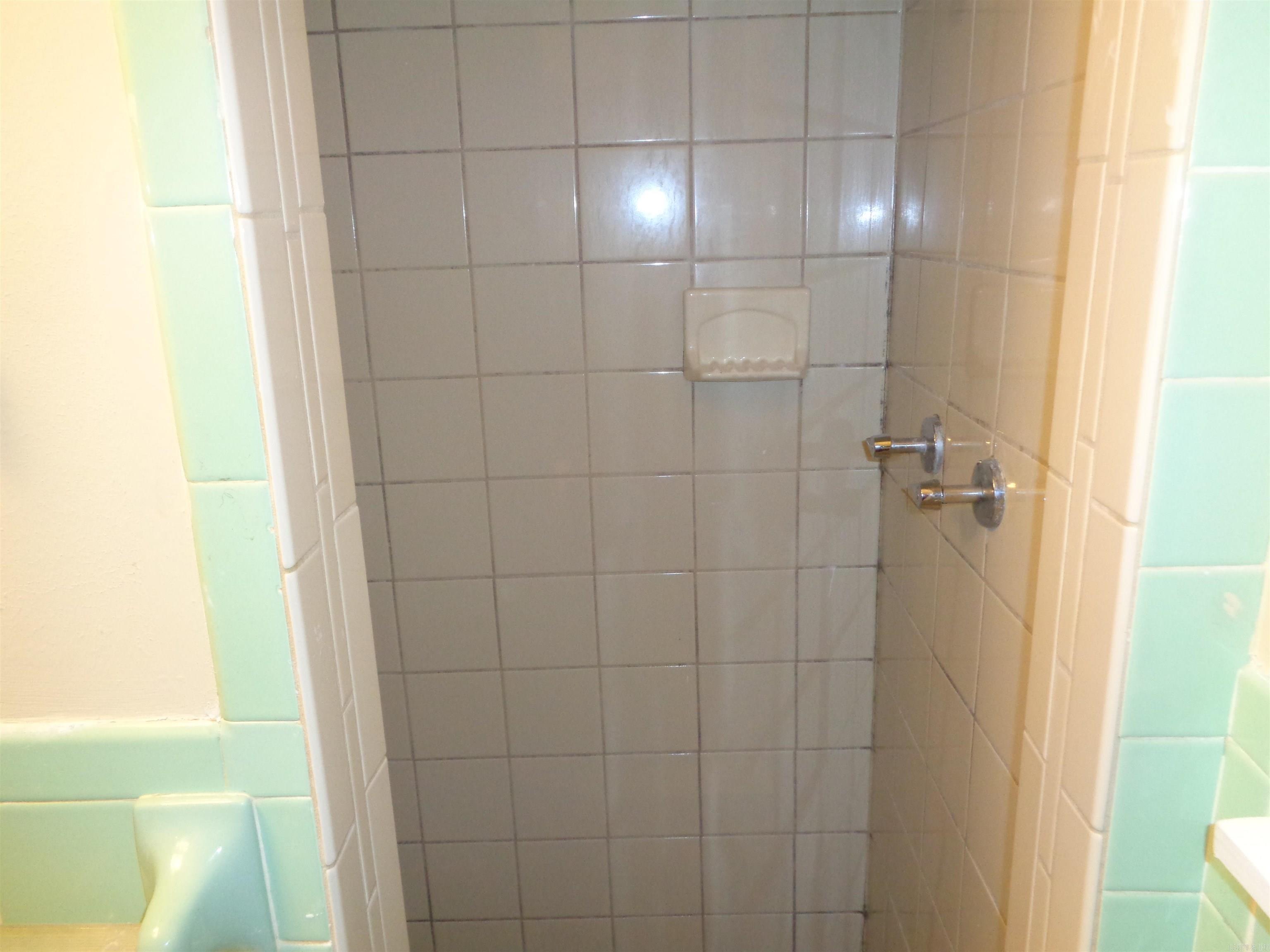 BARROW JOHN - Residential