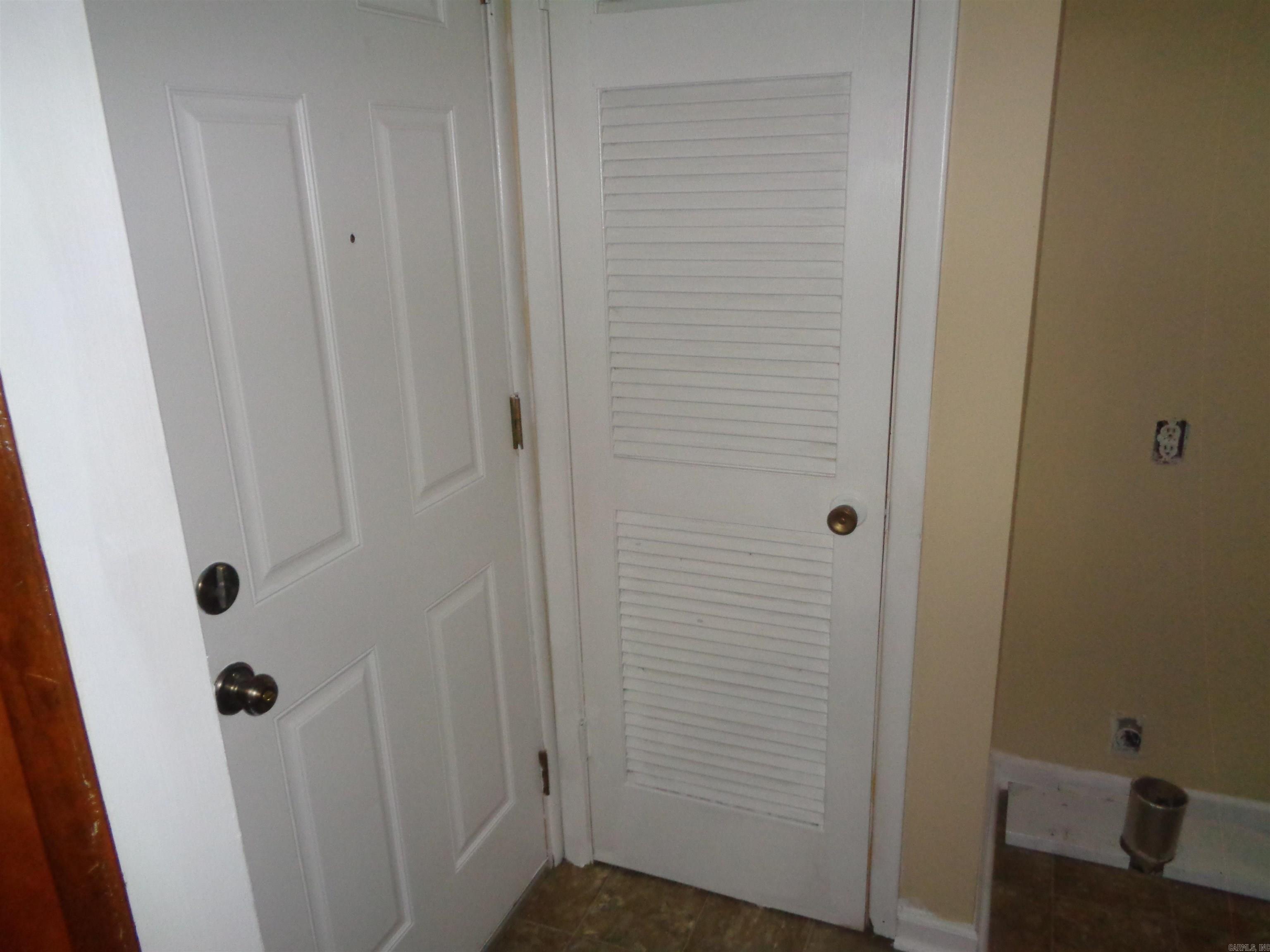 BARROW JOHN - Residential