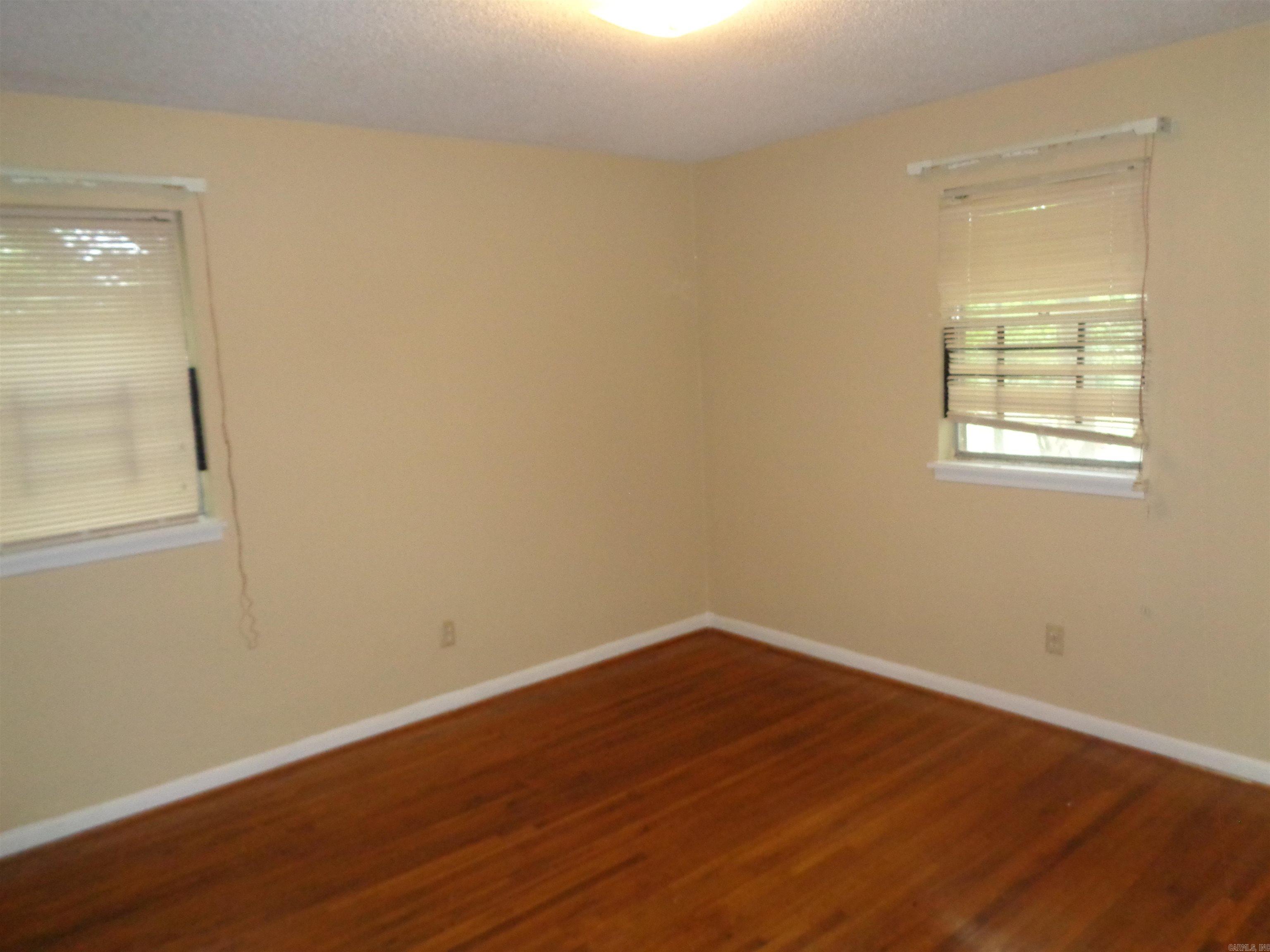 BARROW JOHN - Residential