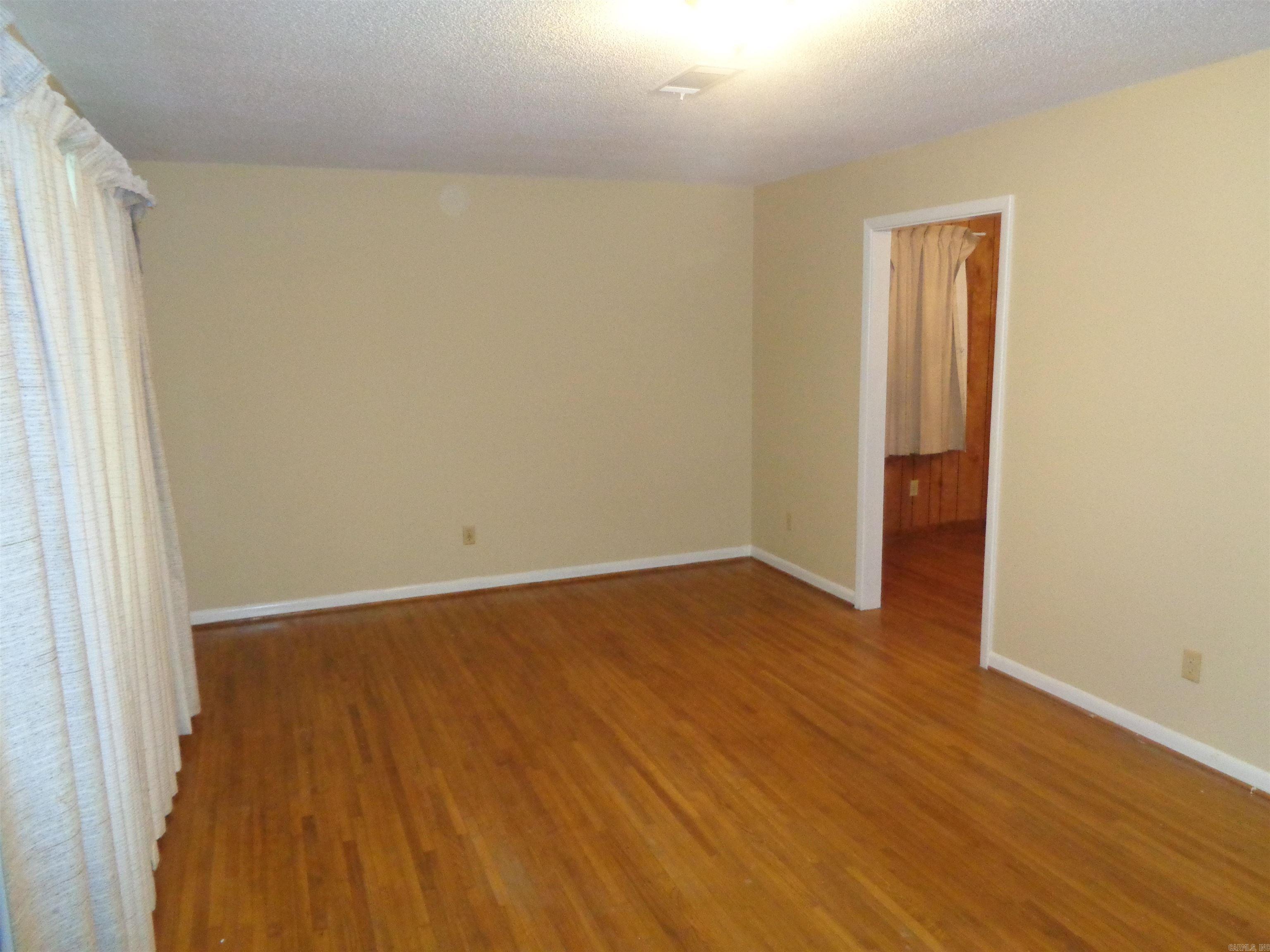 BARROW JOHN - Residential