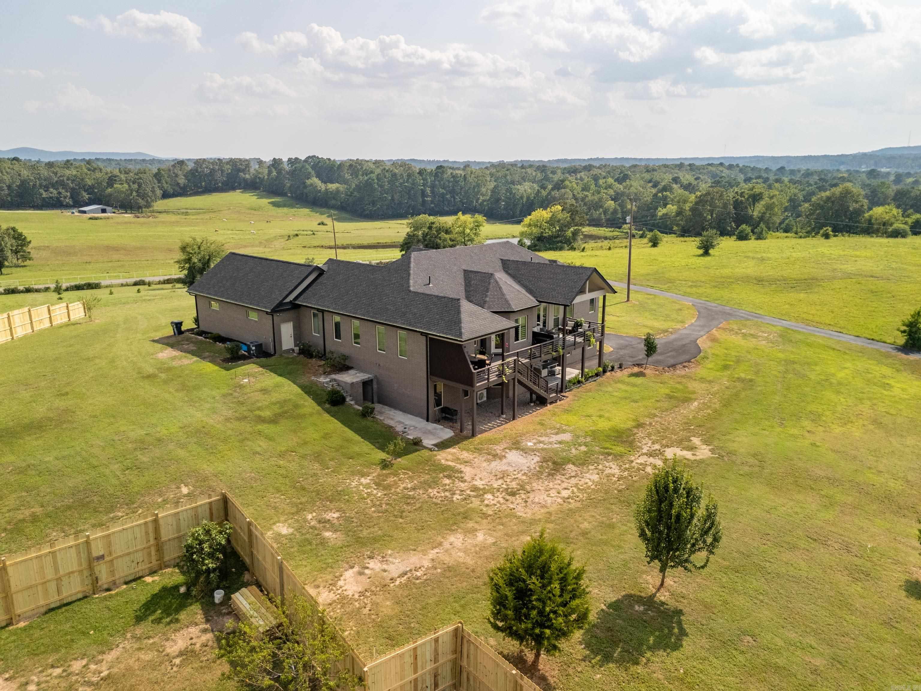 Metes & Bounds - Residential