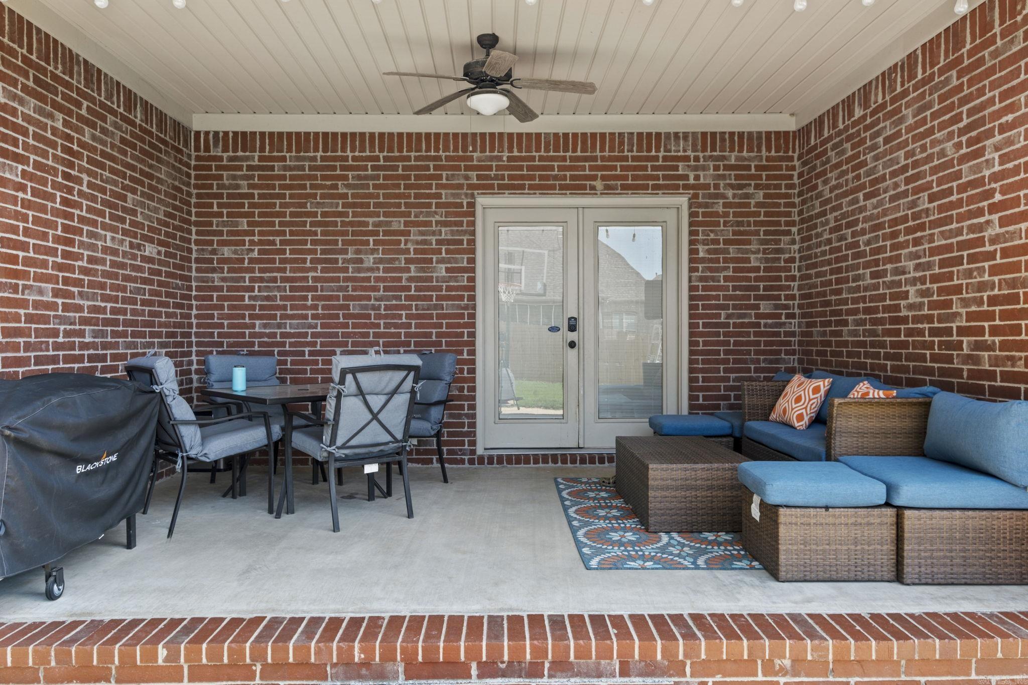 MILLERS CROSSING - Residential