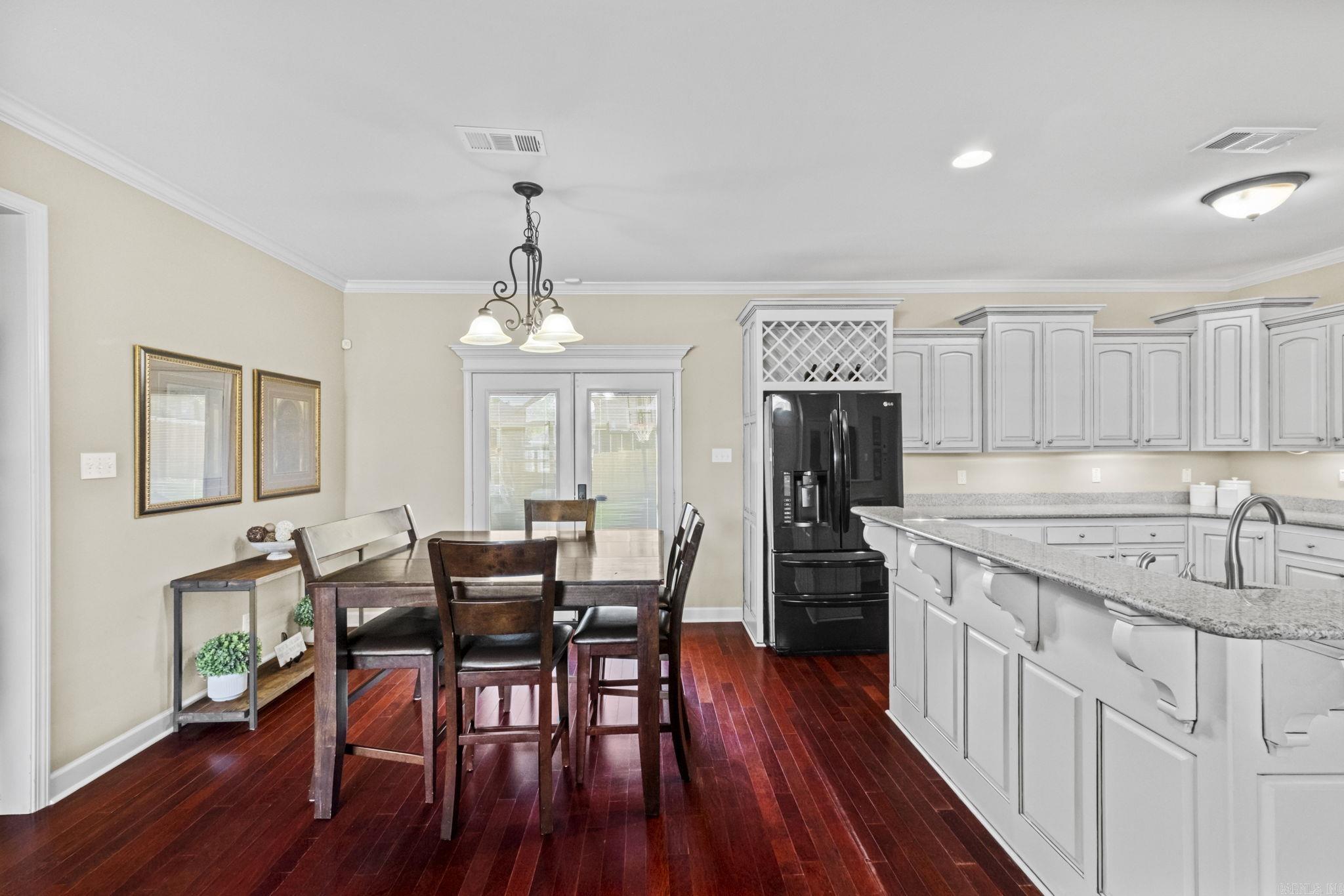 MILLERS CROSSING - Residential