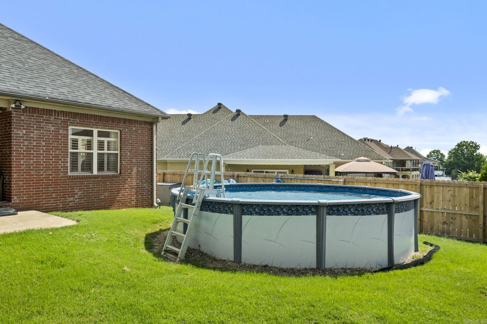 MILLERS CROSSING - Residential