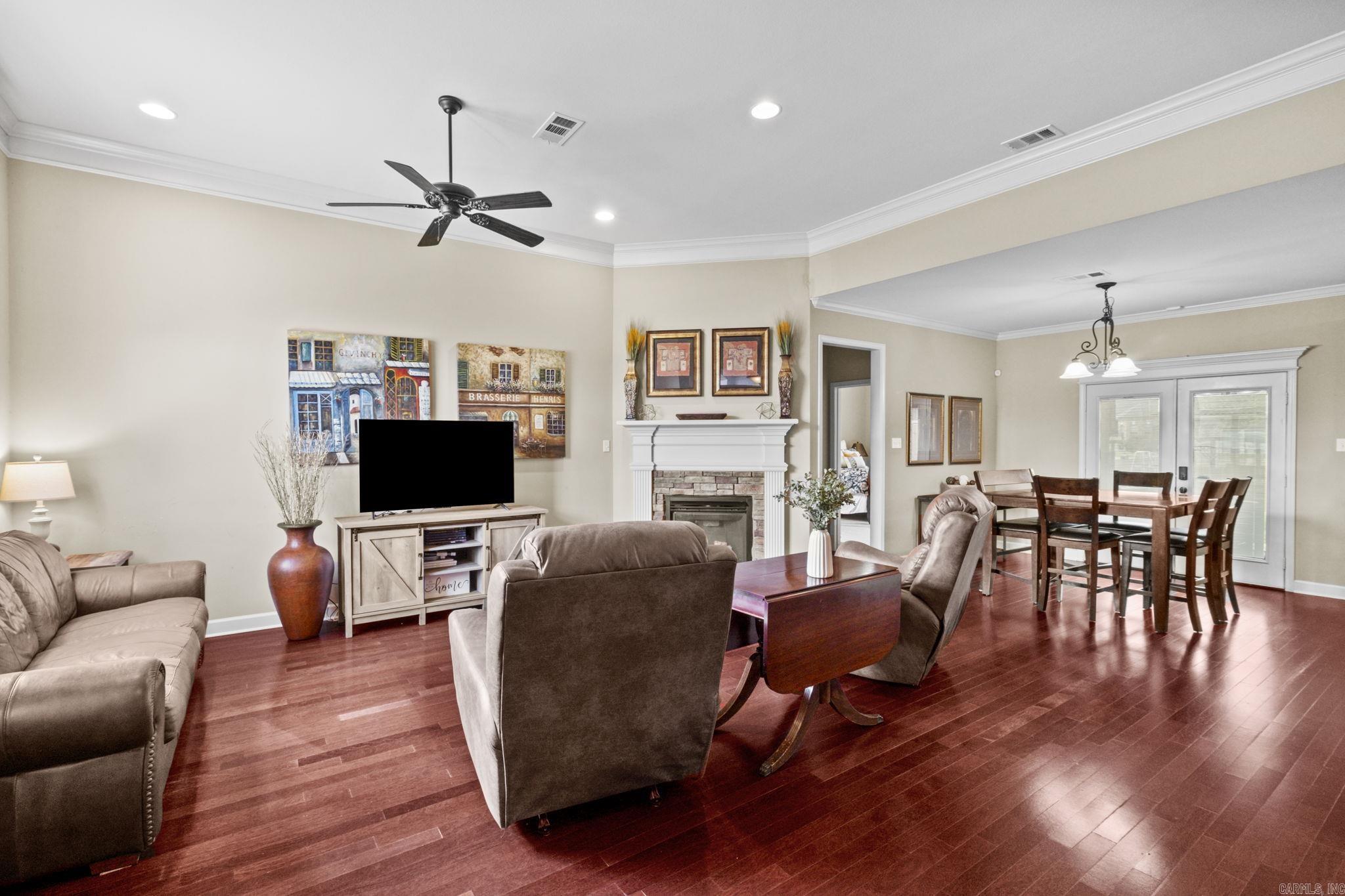 MILLERS CROSSING - Residential