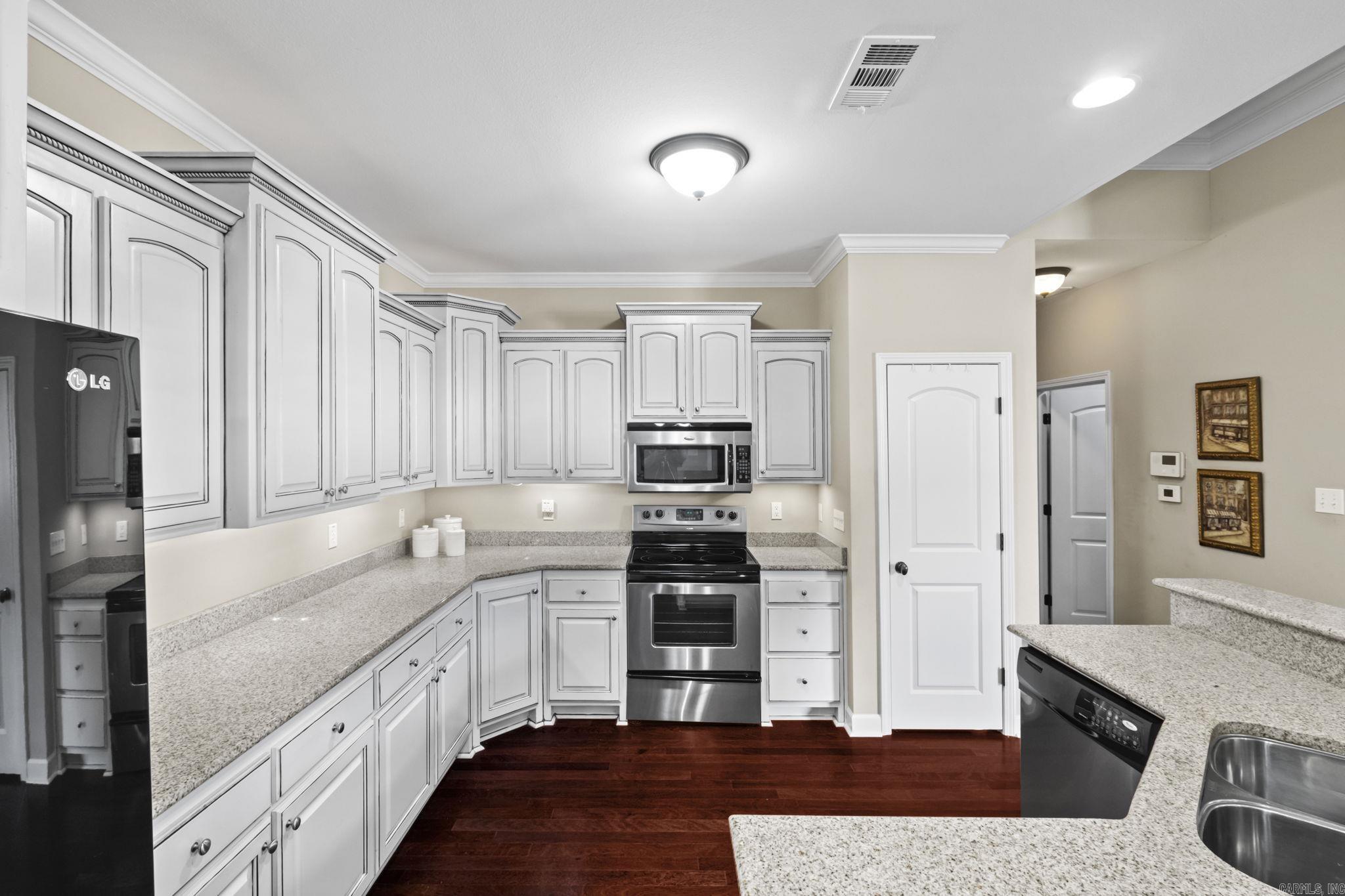 MILLERS CROSSING - Residential