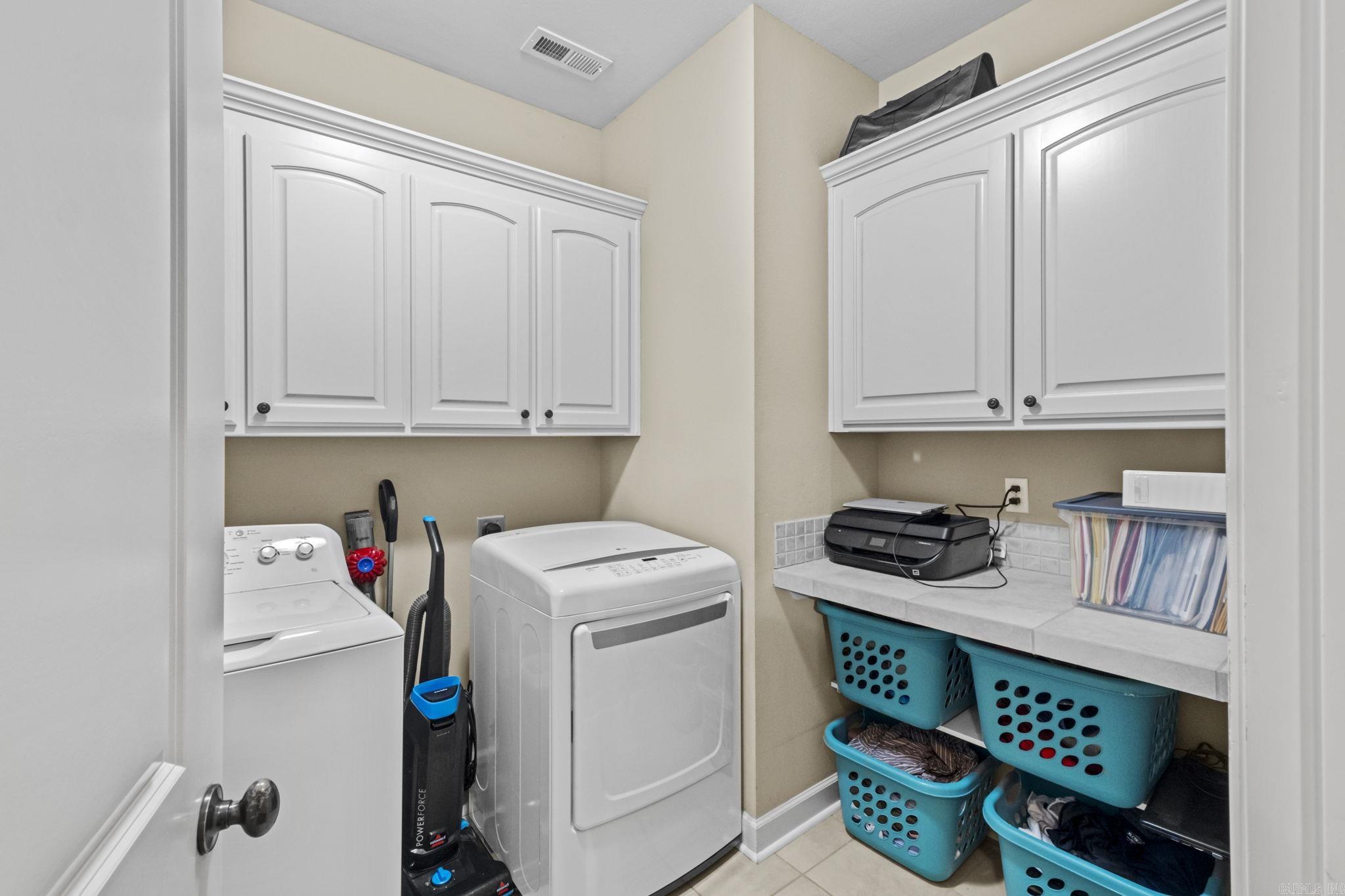 MILLERS CROSSING - Residential