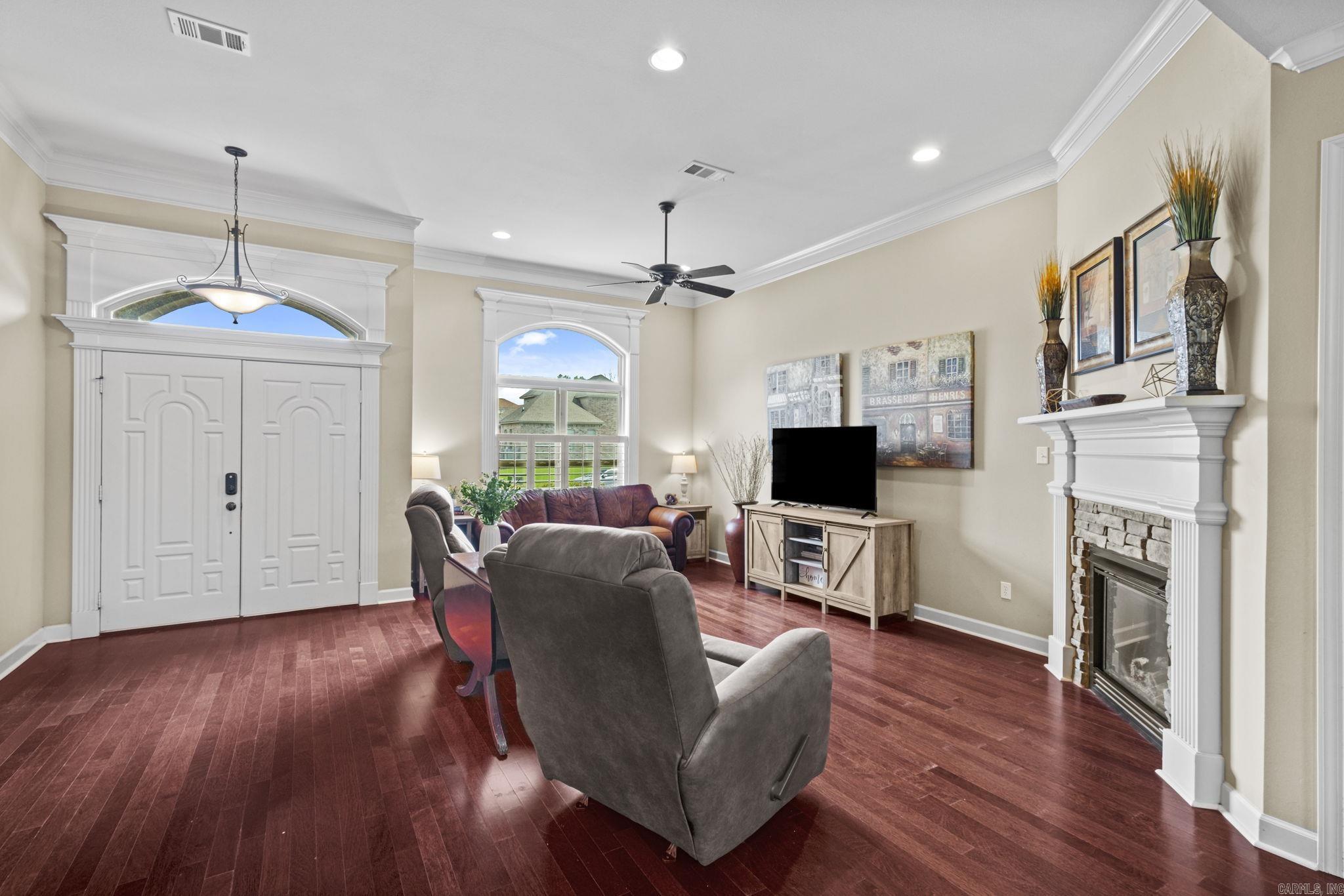 MILLERS CROSSING - Residential