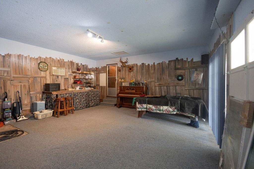 FOX HUNT RIDGE - Residential