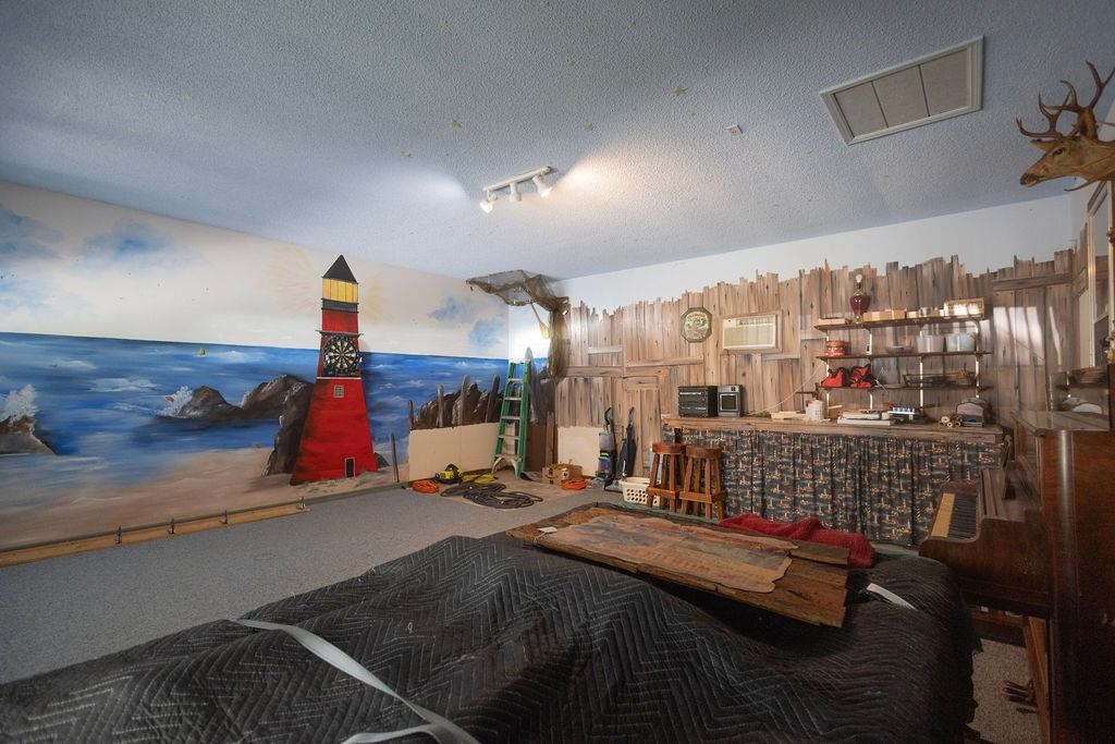 FOX HUNT RIDGE - Residential