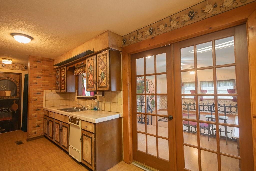 FOX HUNT RIDGE - Residential