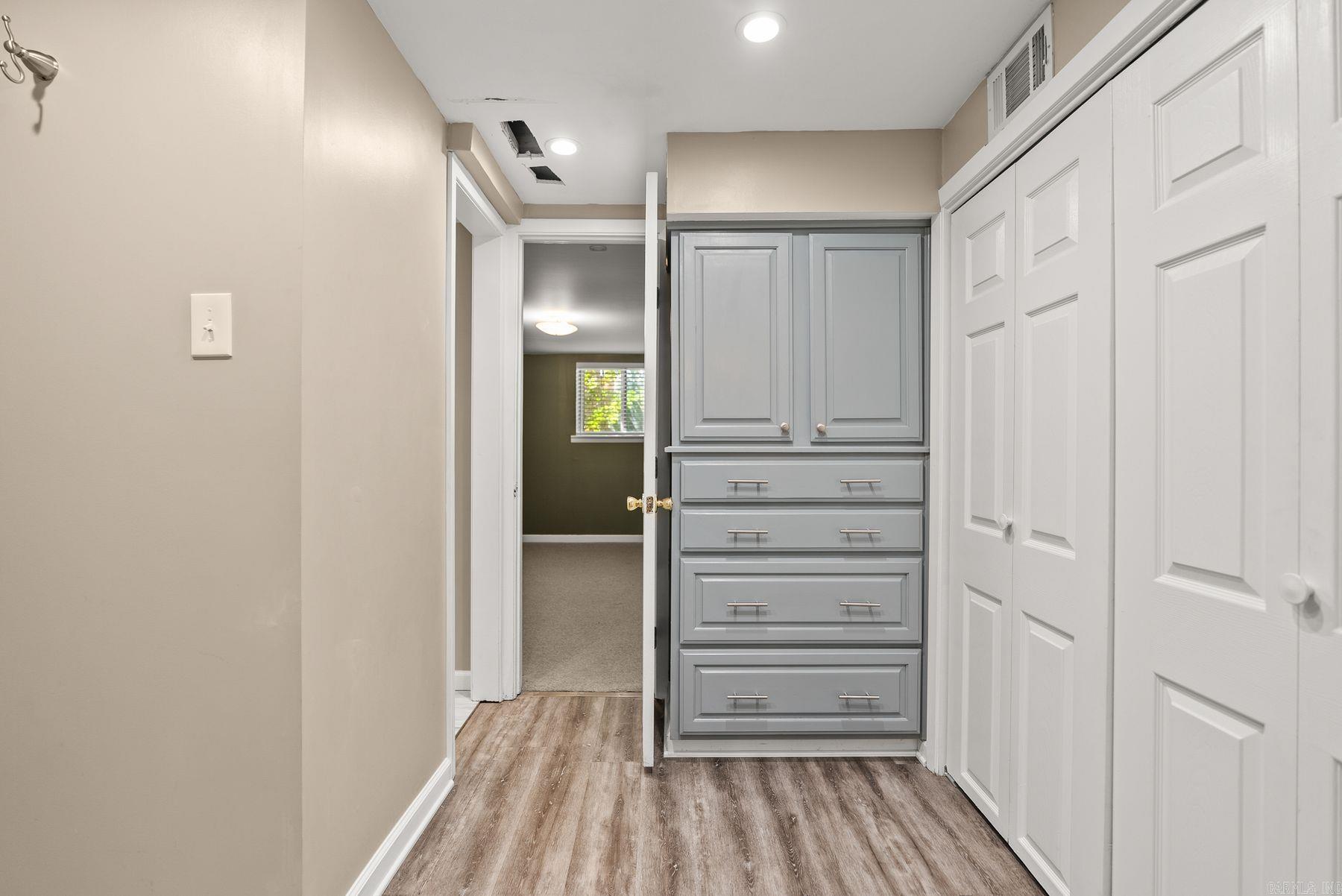 SHANNON HILLS - Residential