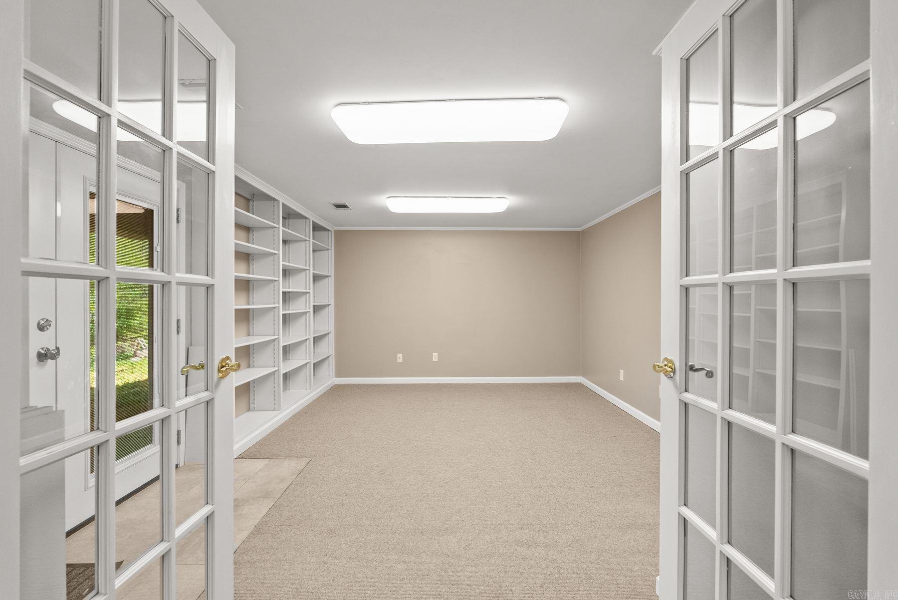 SHANNON HILLS - Residential