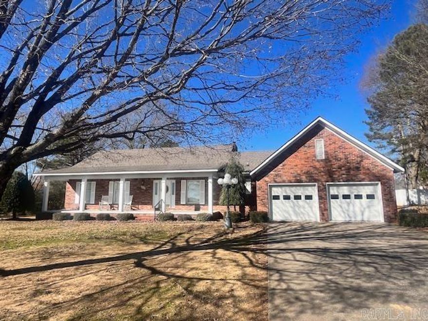 well-built 3/2, pantry, new appliances, wood burning fireplace, large lot, nice shape.  under contract before listed.