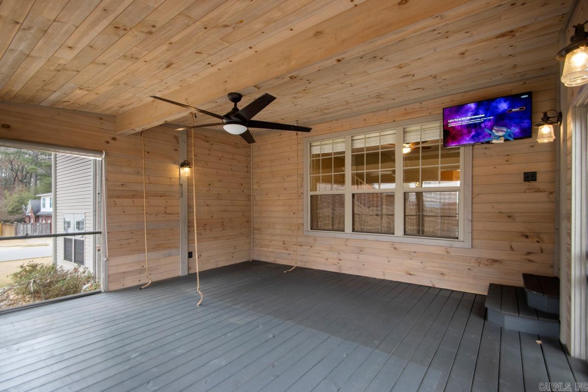 WOODLAND PARK - Residential