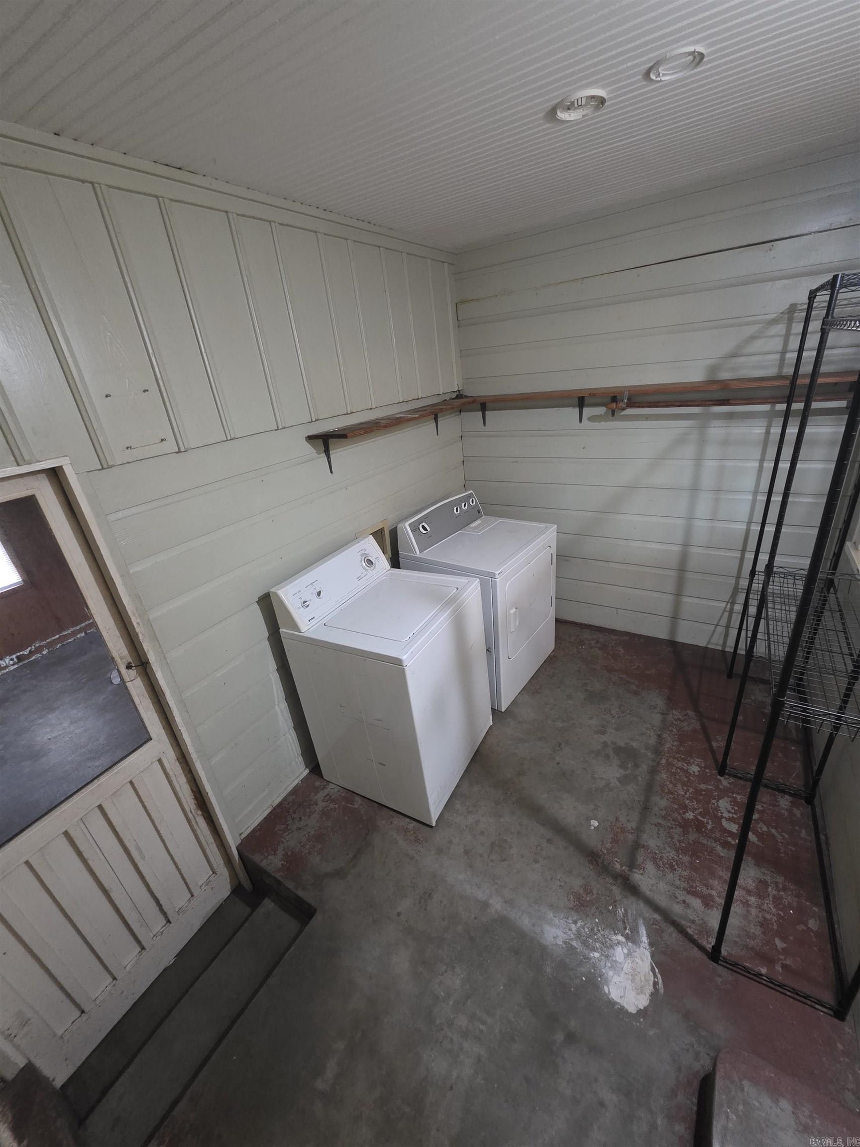 Walthour & Flake - Residential Lease