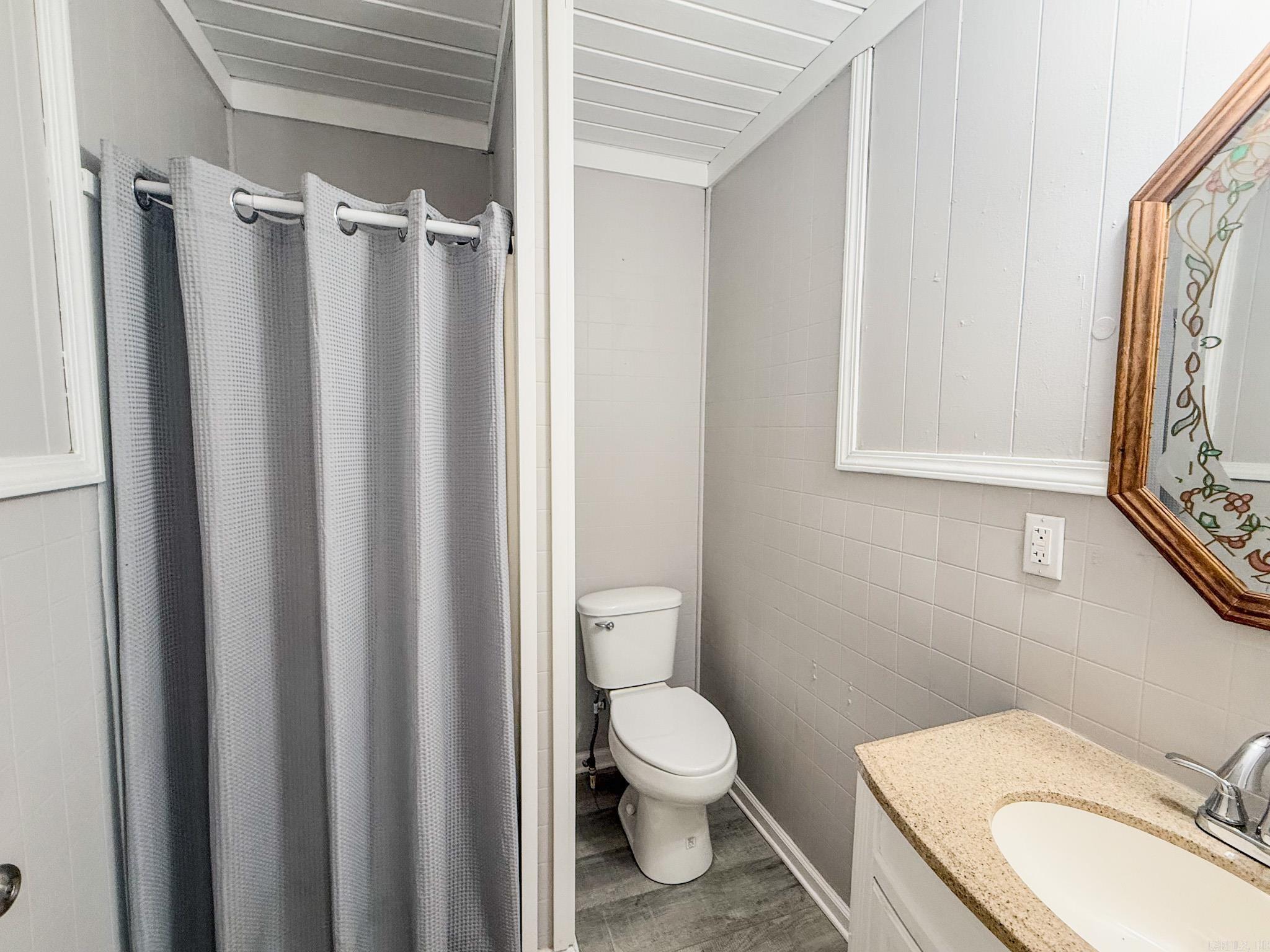 MCHENRY 1ST ADDITION - Residential